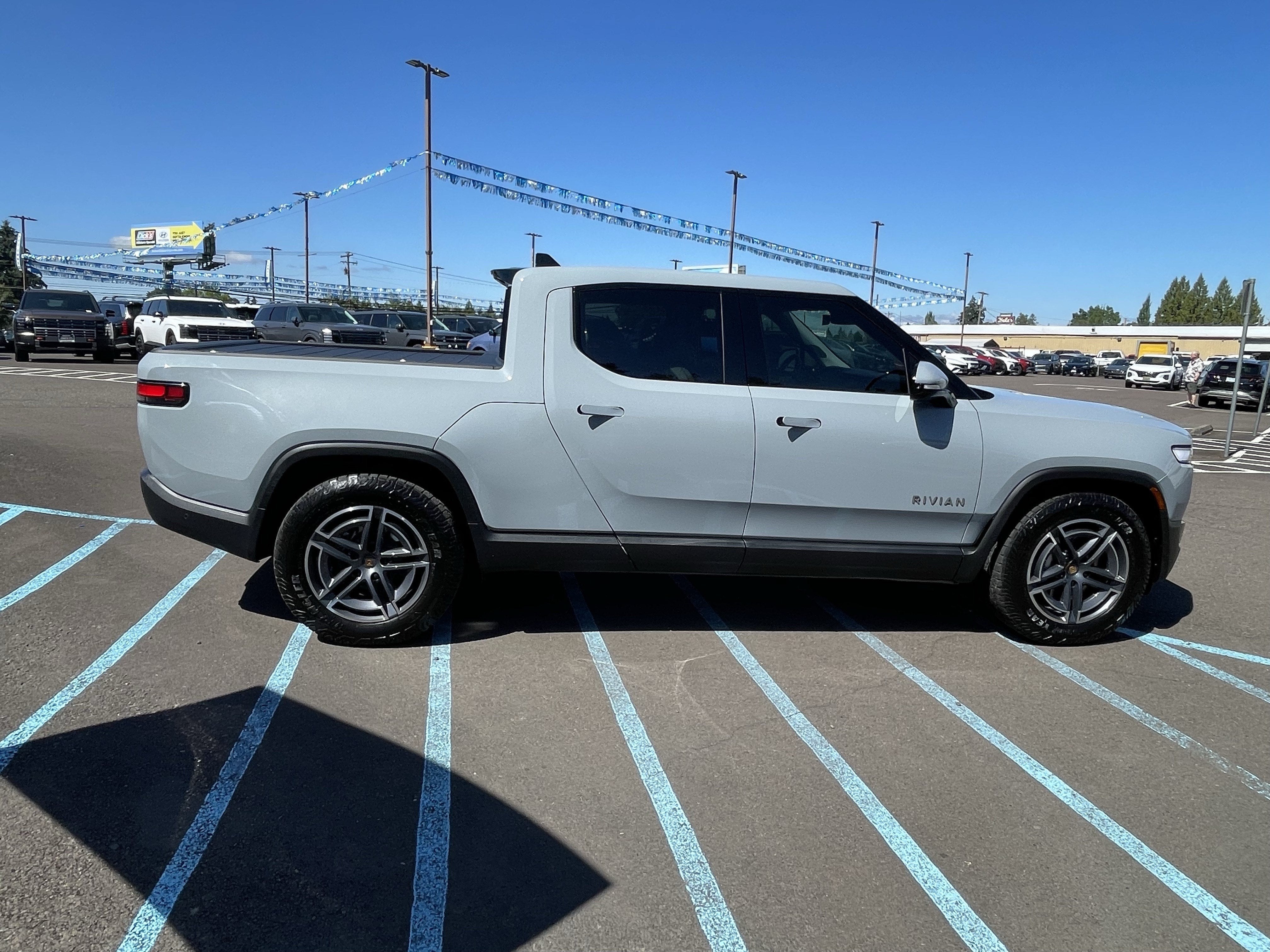 2025 Rivian R1T Adventure