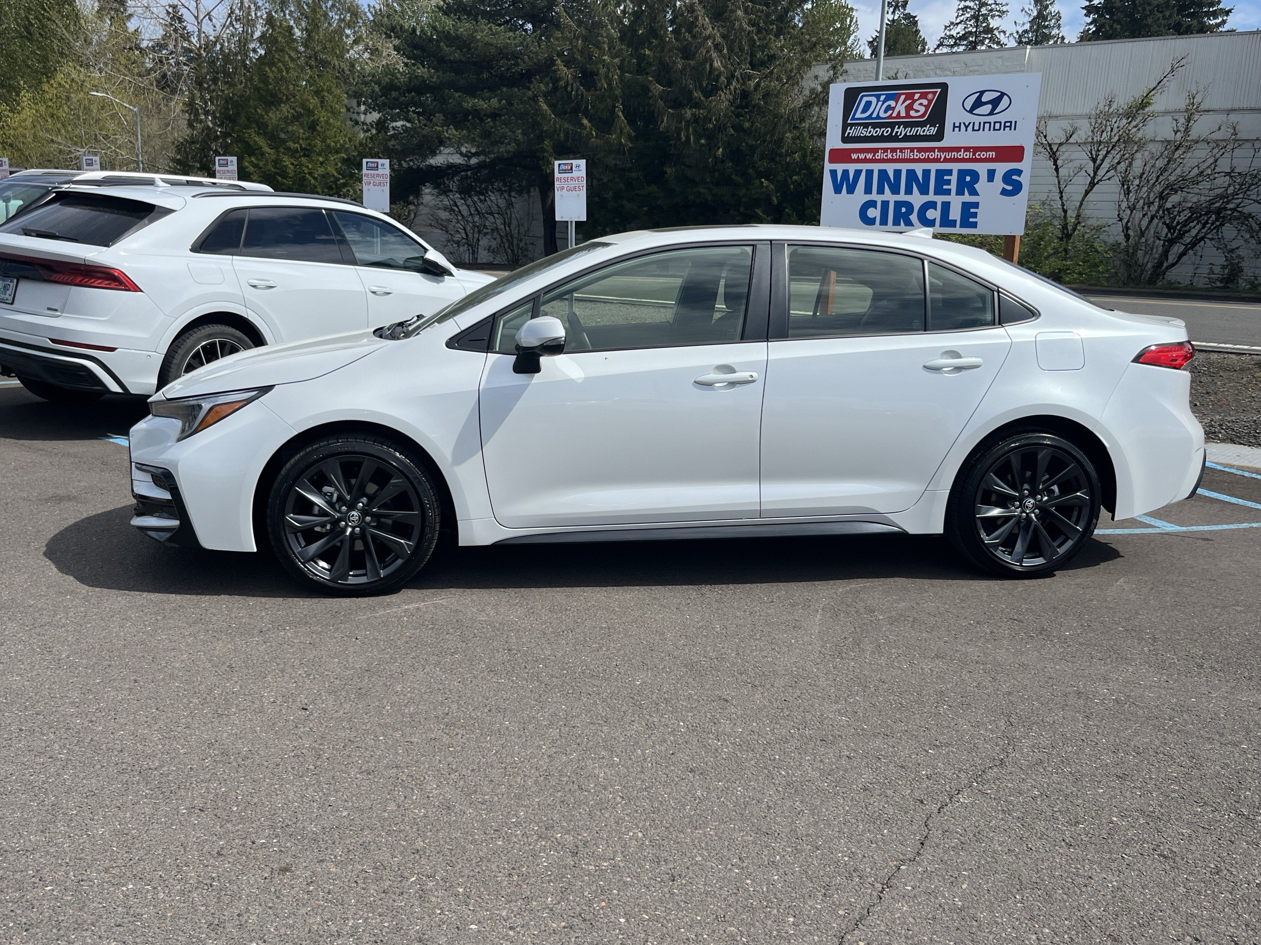 2024 Toyota Corolla Hybrid SE