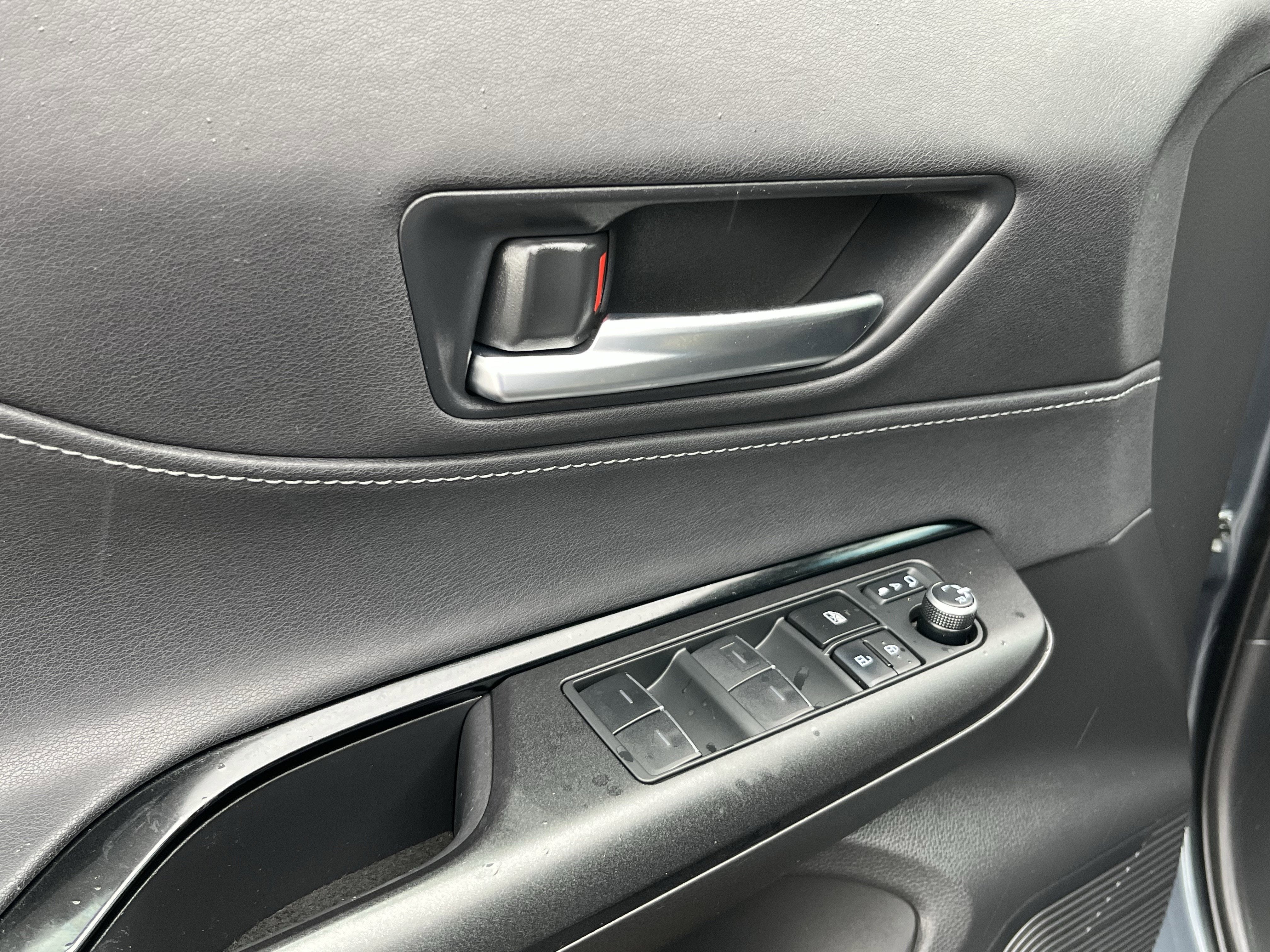 2024 Toyota Venza LE