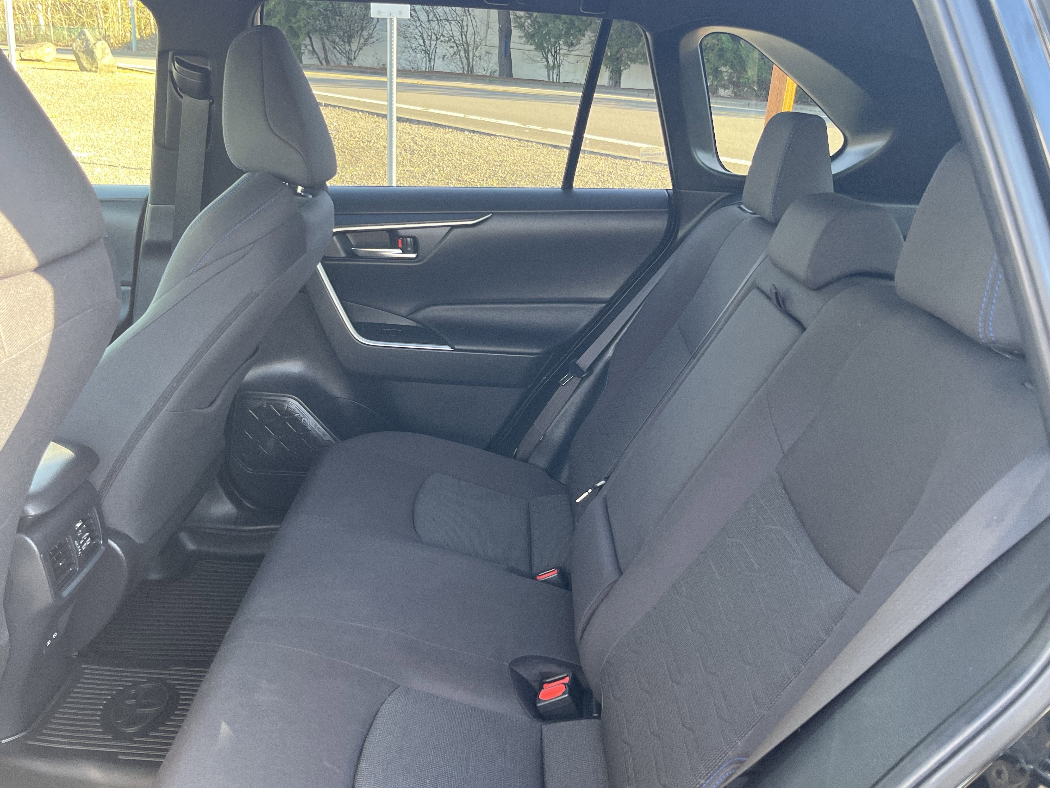 2023 Toyota RAV4 Hybrid SE