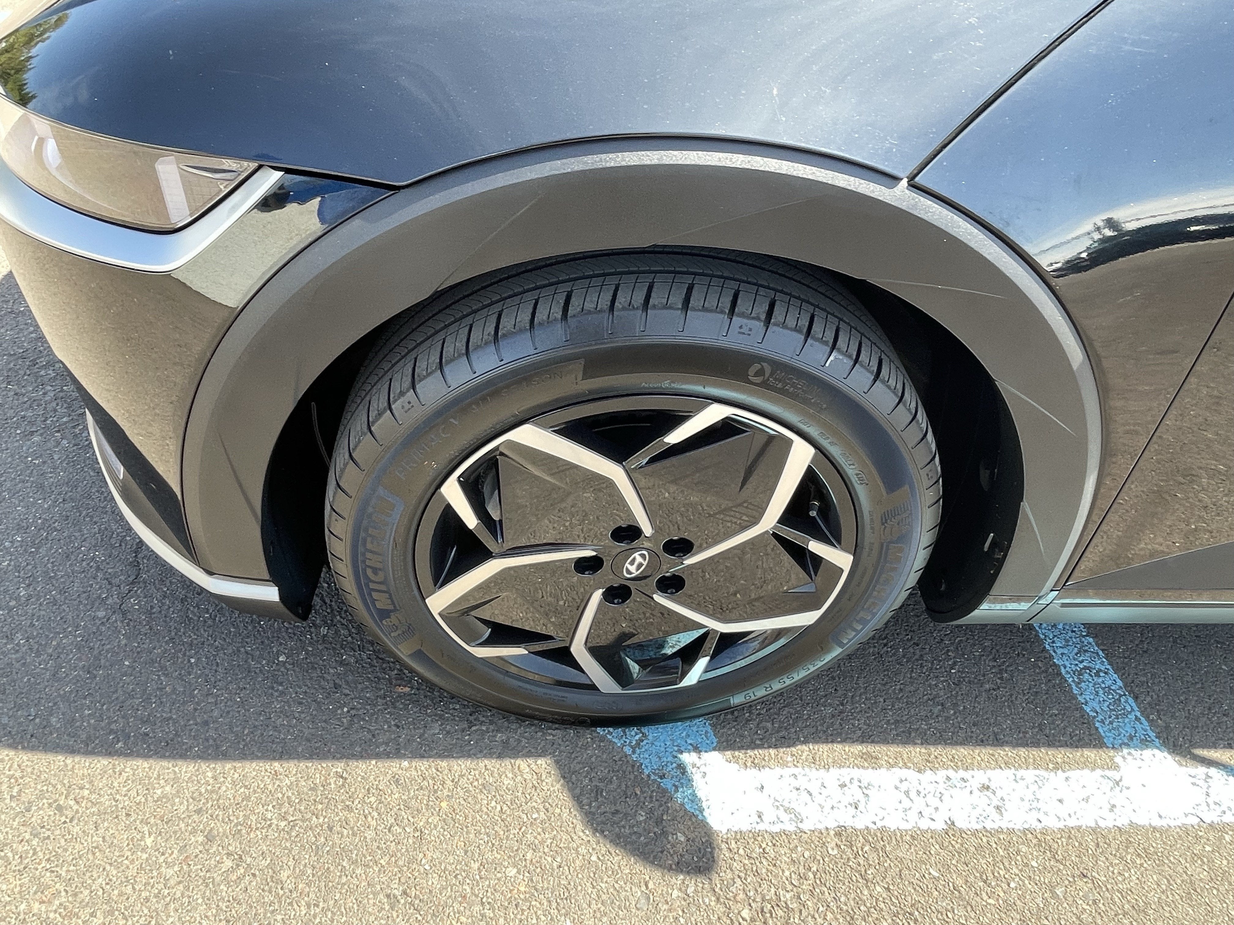 2024 Hyundai IONIQ 5 SE