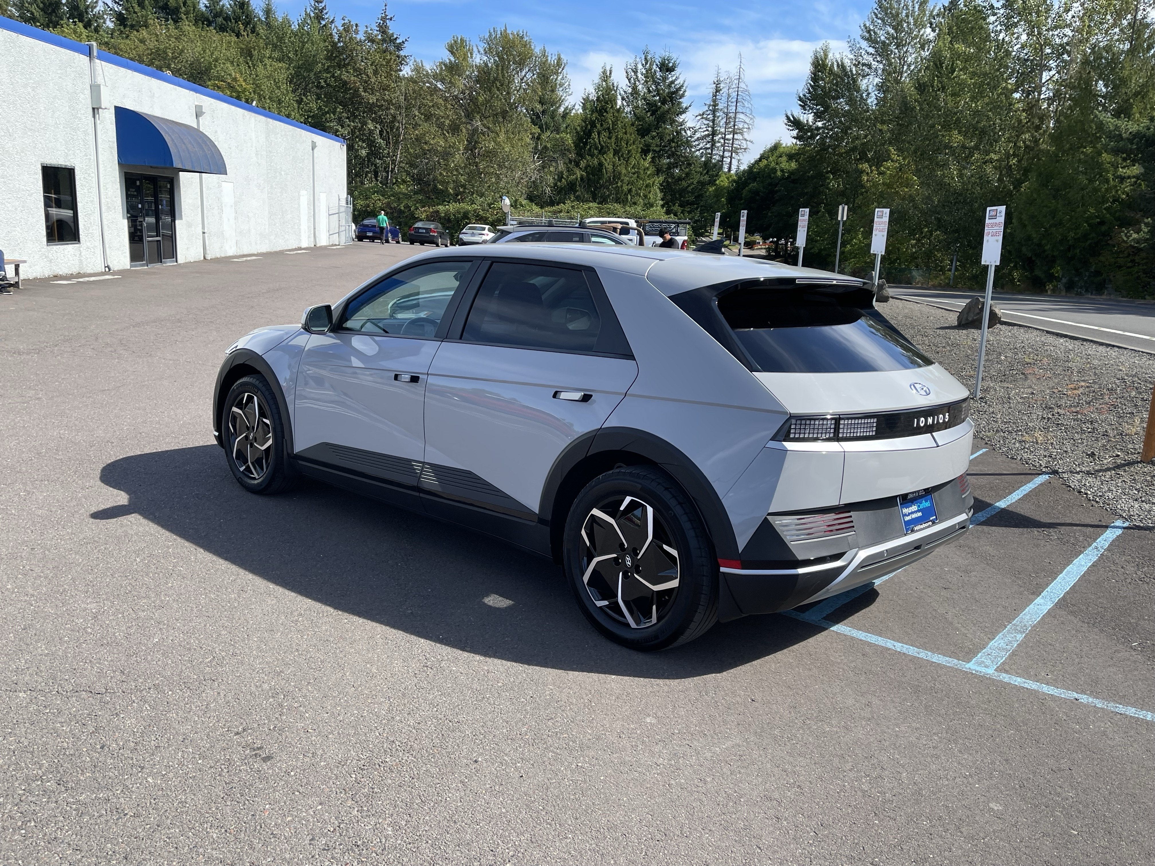 2024 Hyundai IONIQ 5 SEL