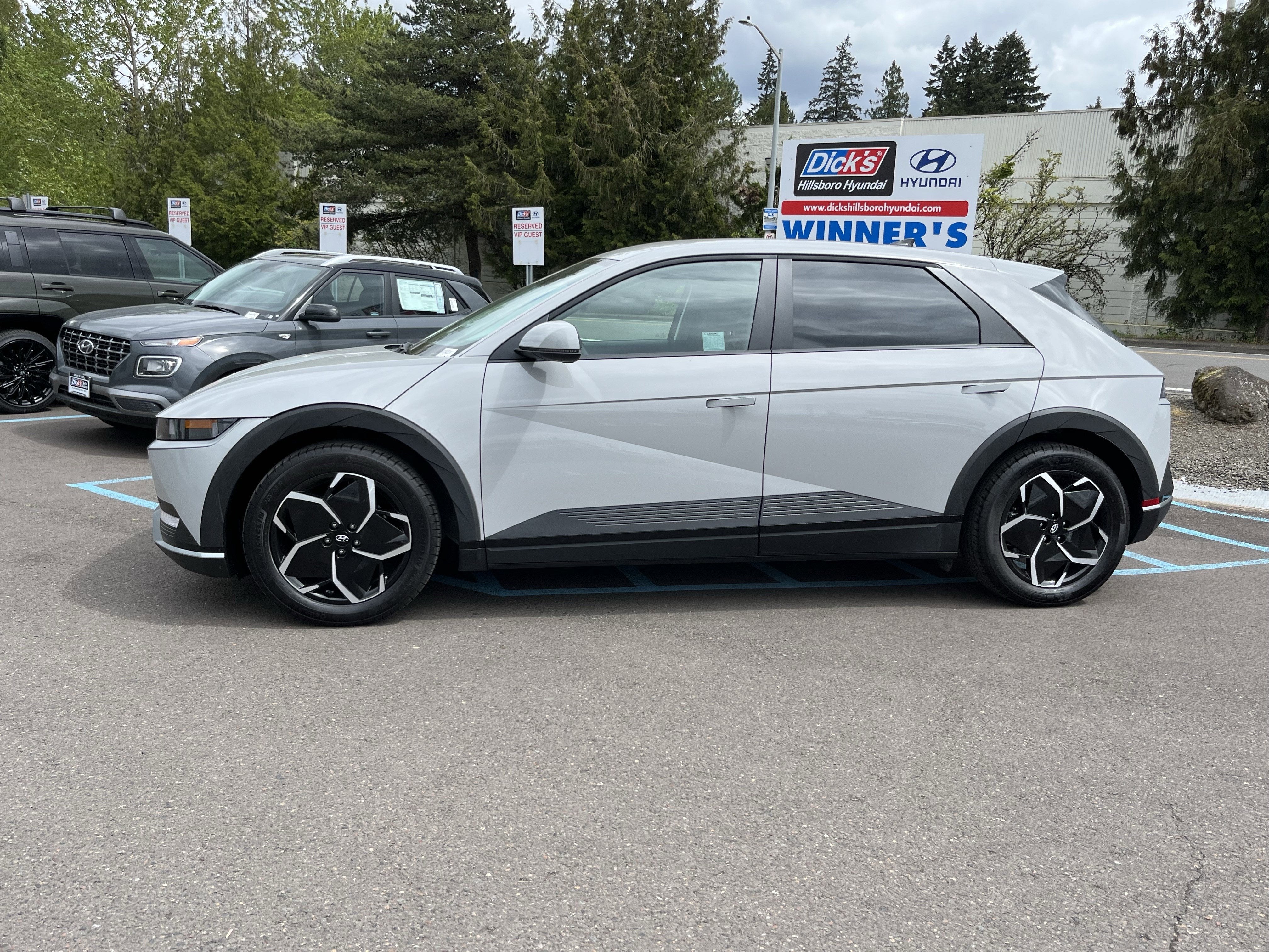2024 Hyundai IONIQ 5 SEL