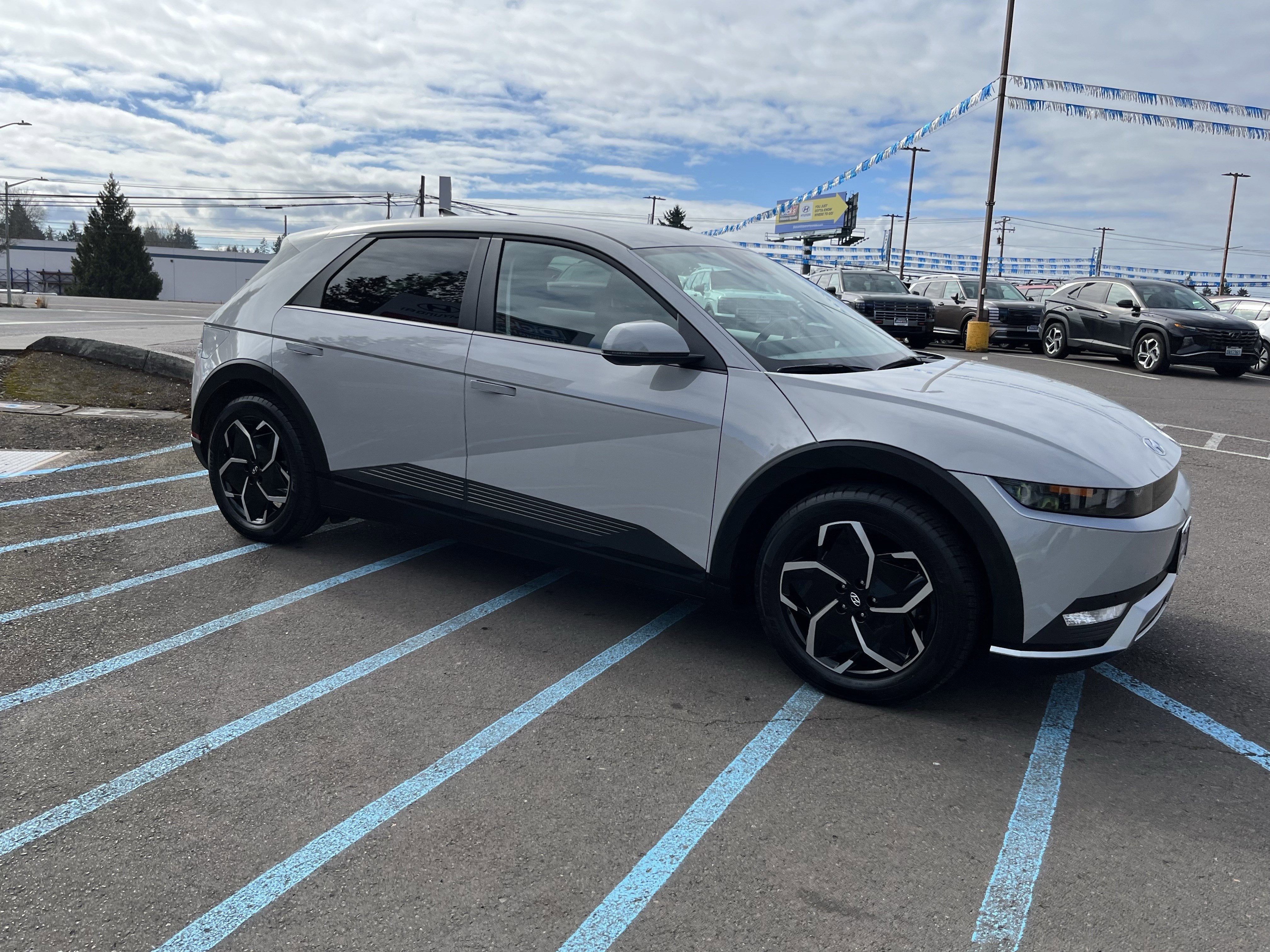 2024 Hyundai IONIQ 5 SEL