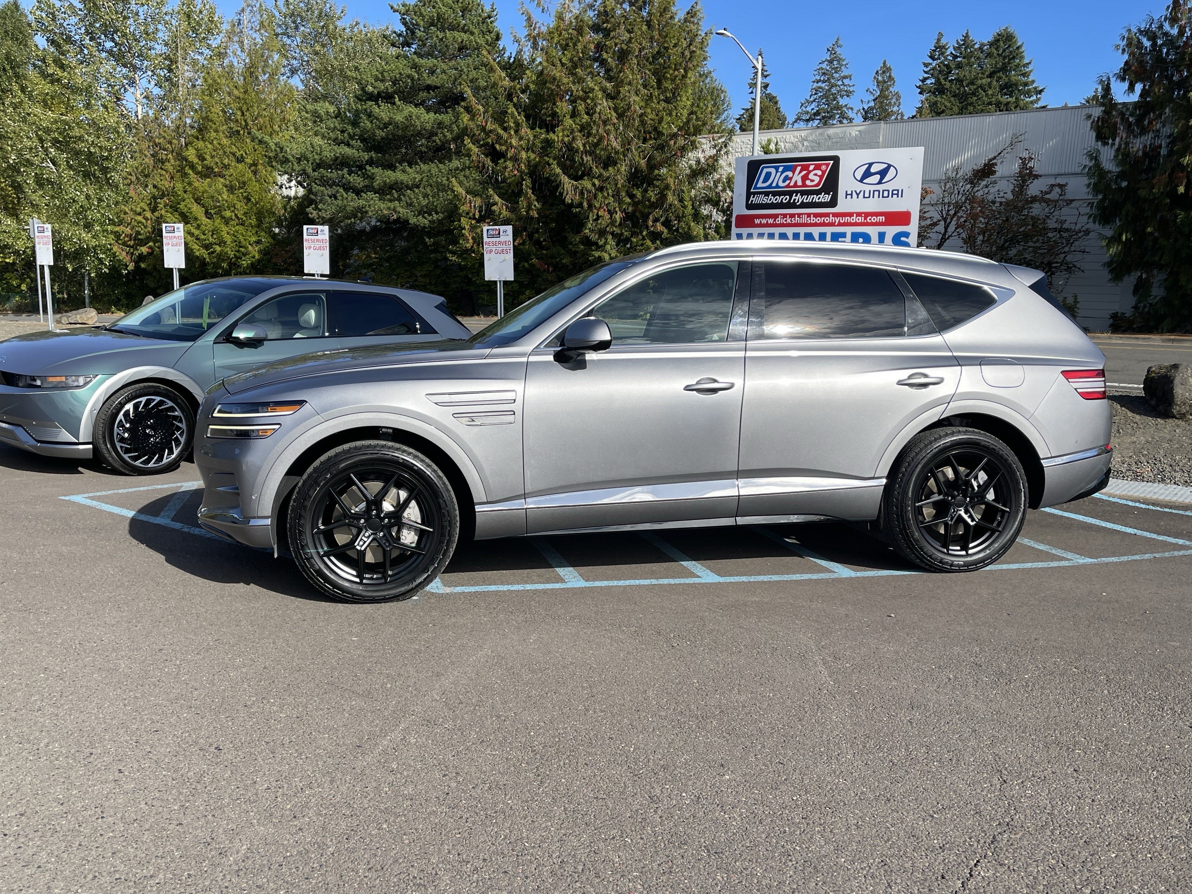 2023 Genesis GV80 Advanced +