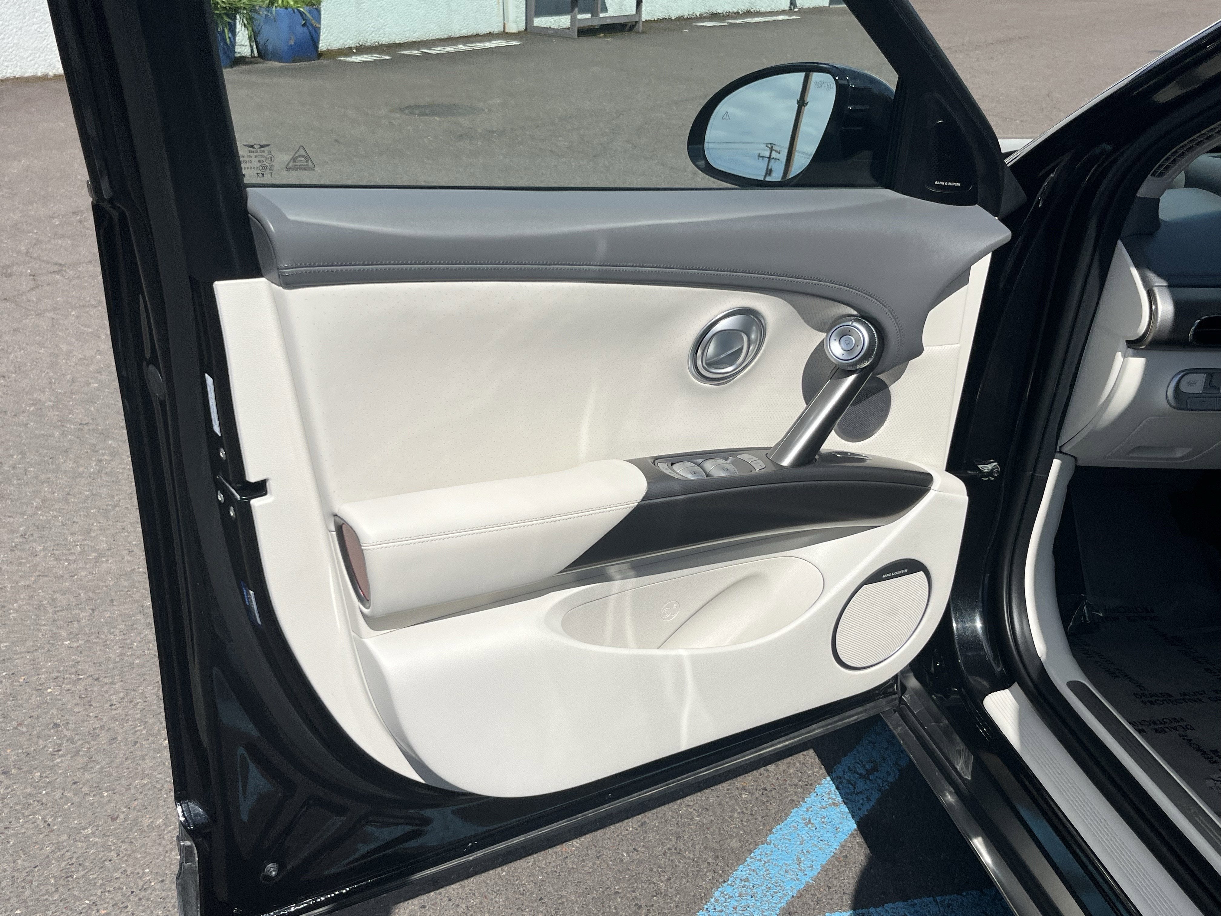 2023 Genesis GV60 Advanced