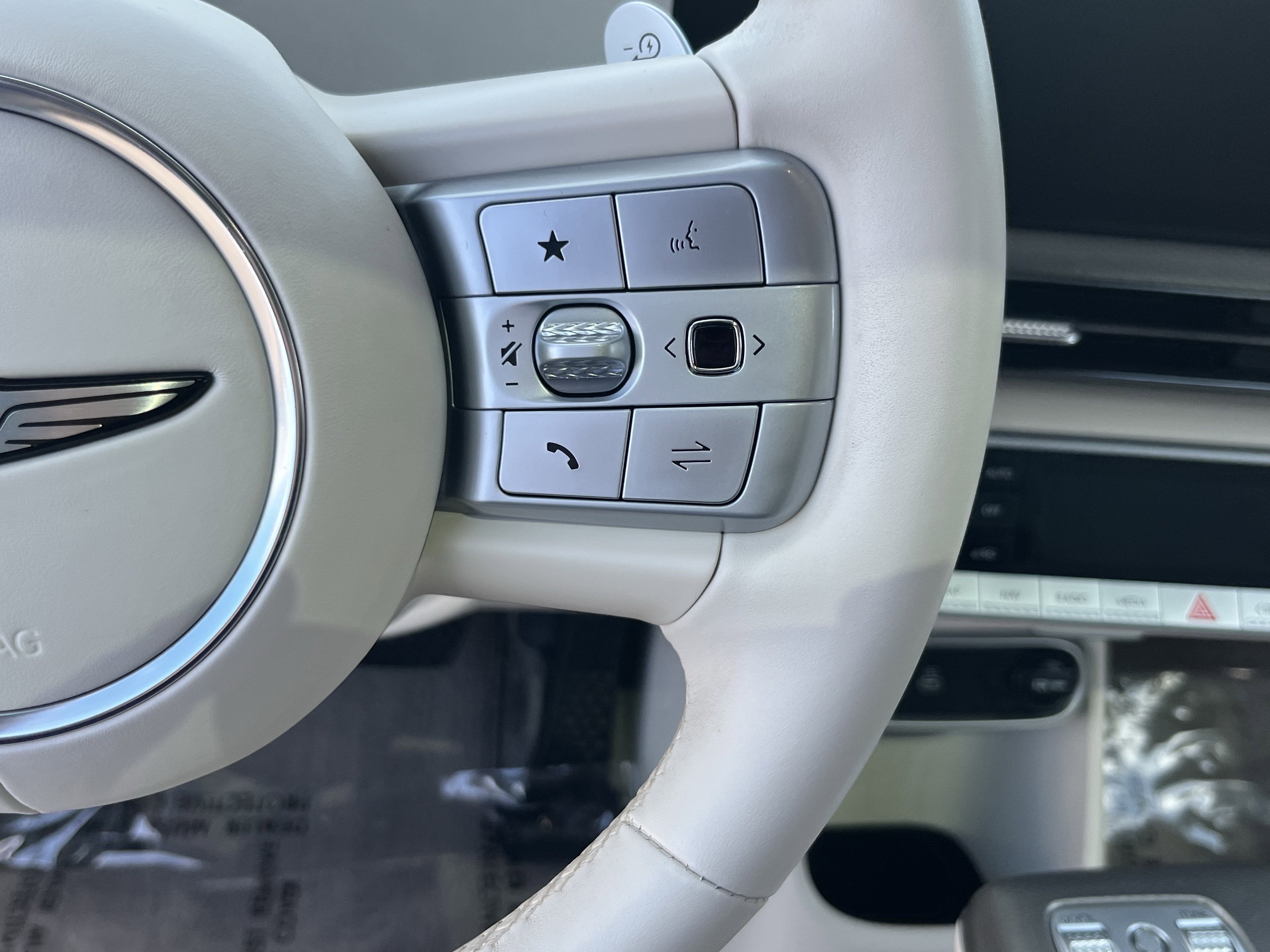 2023 Genesis GV60 Advanced