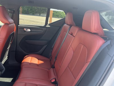 2019 Volvo XC40 Momentum