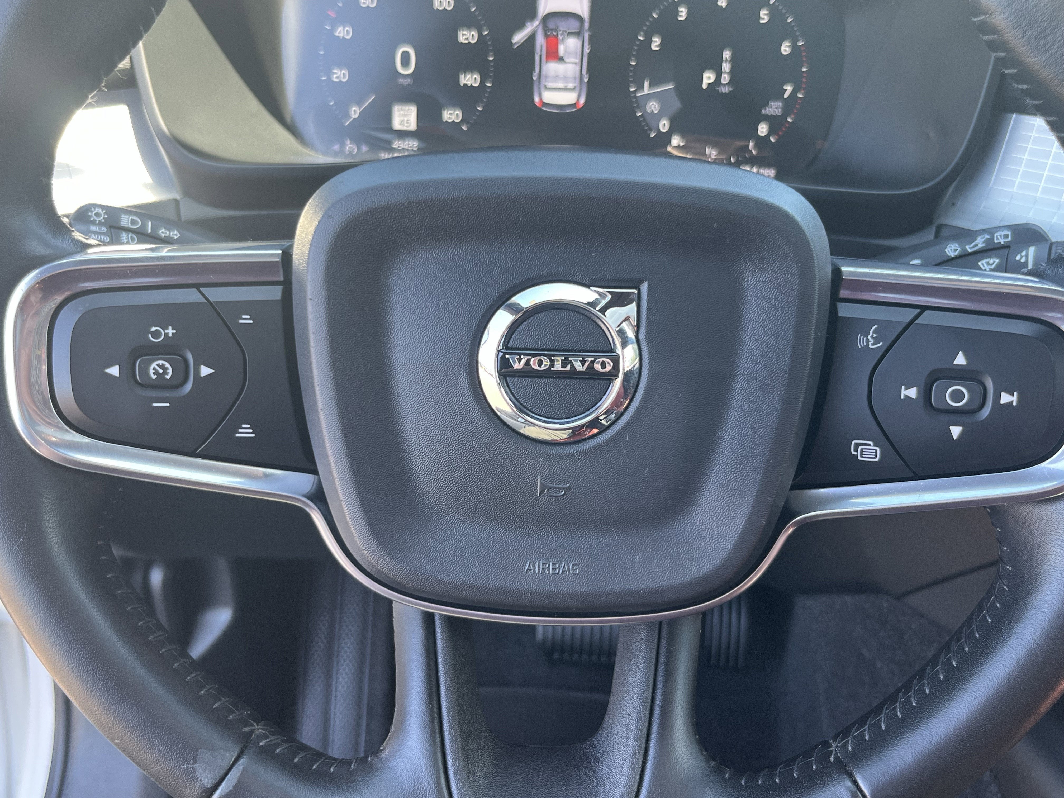 2019 Volvo XC40 Momentum