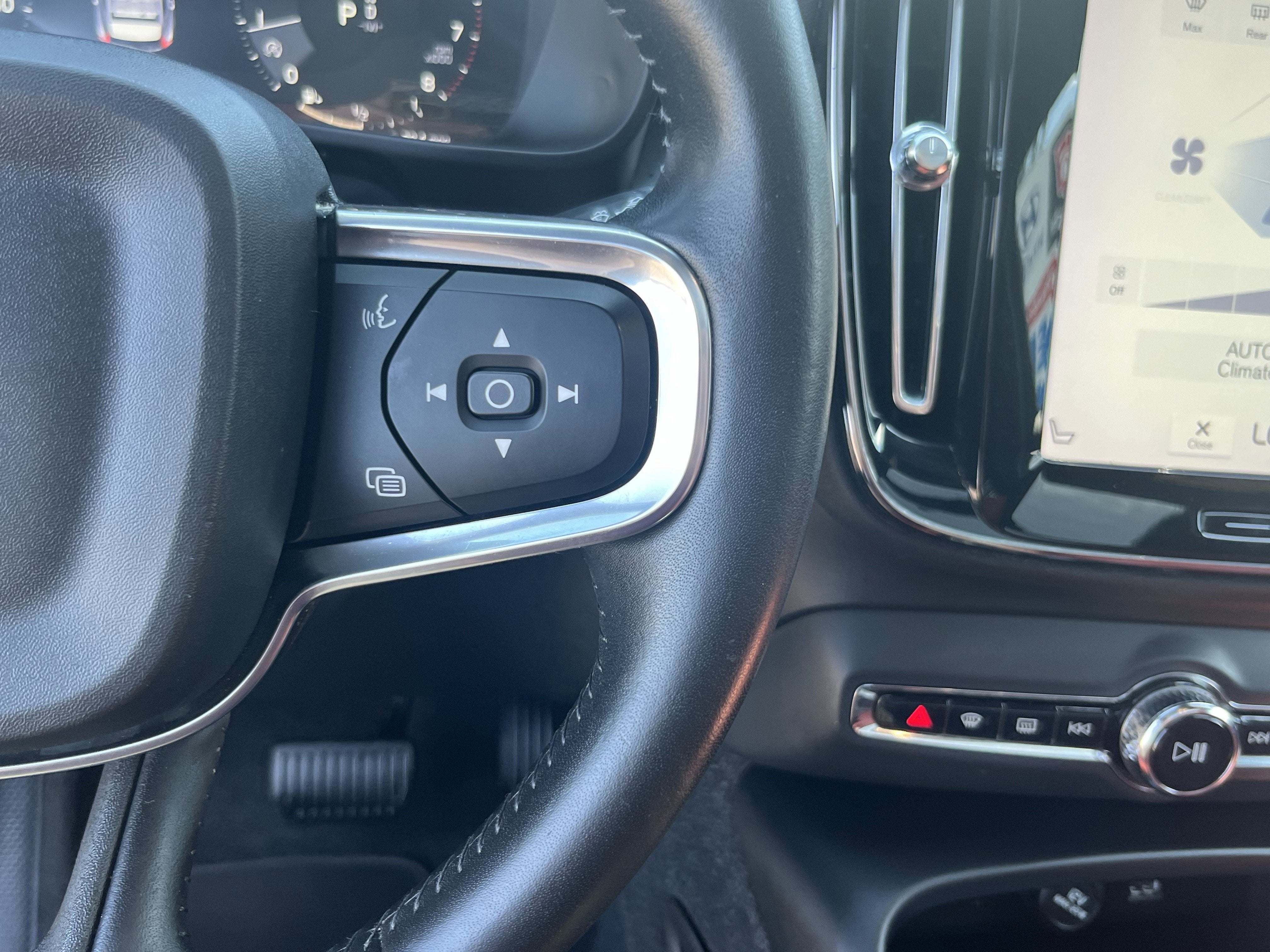 2019 Volvo XC40 Momentum
