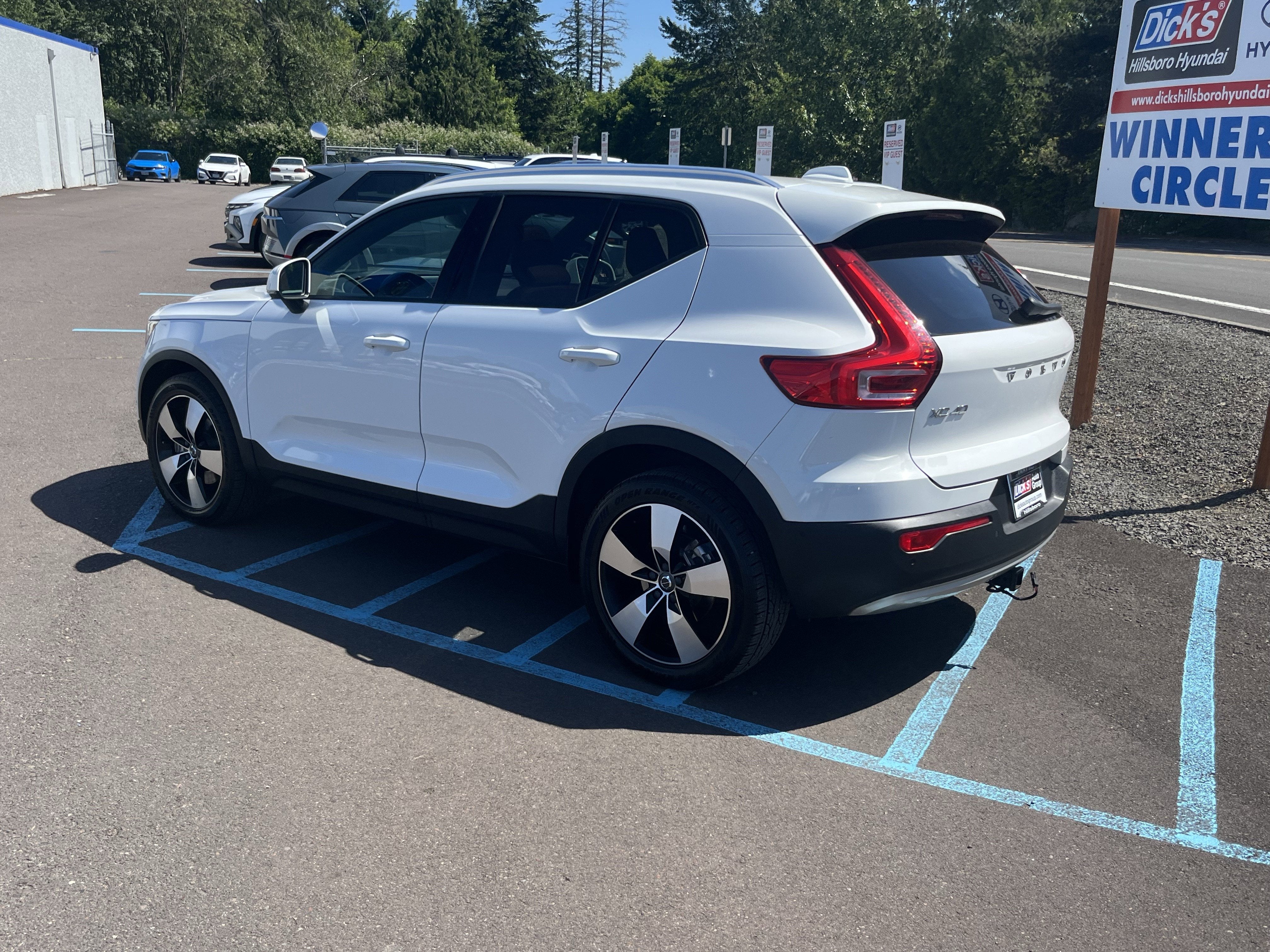 2019 Volvo XC40 Momentum