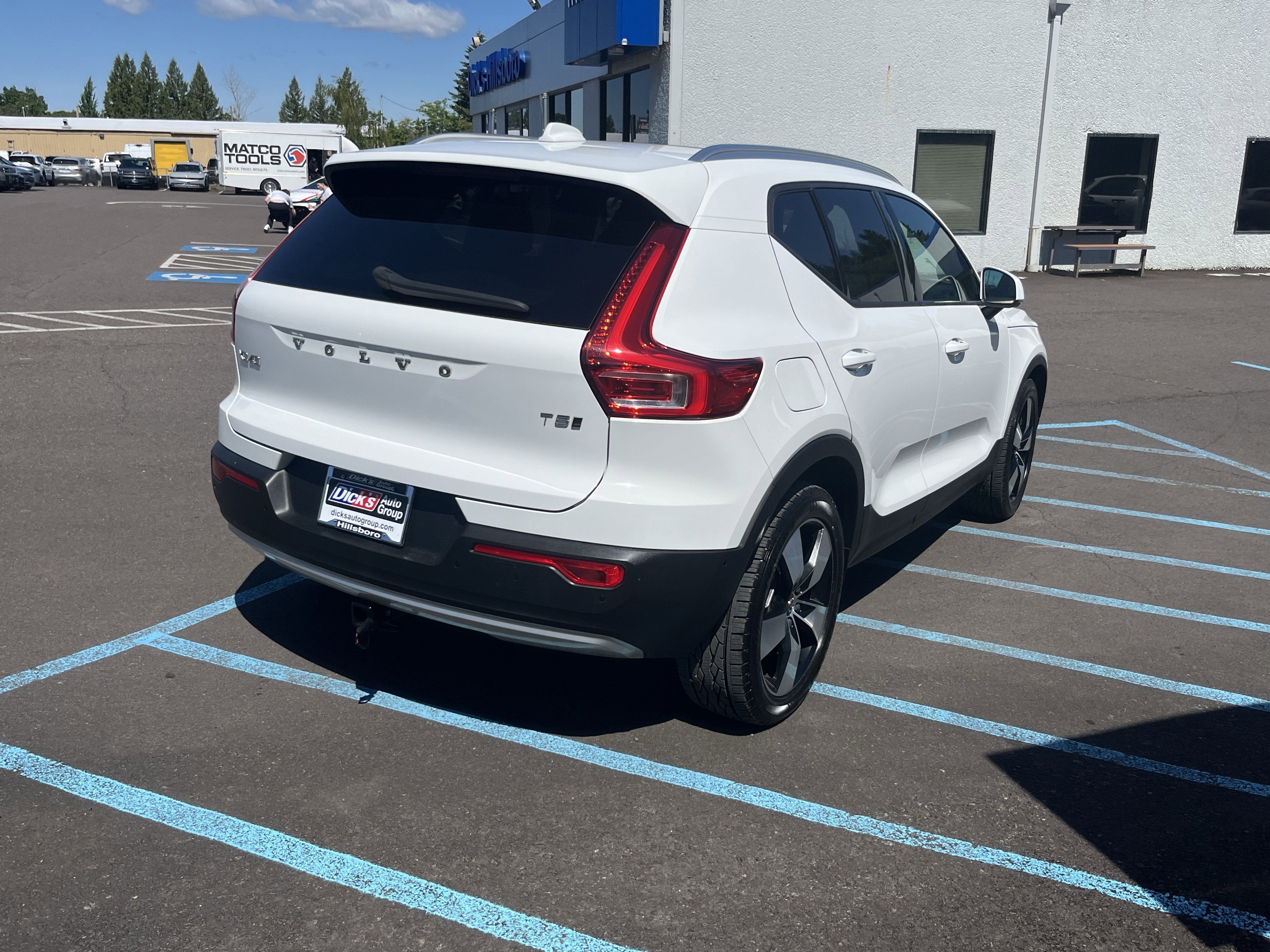2019 Volvo XC40 Momentum