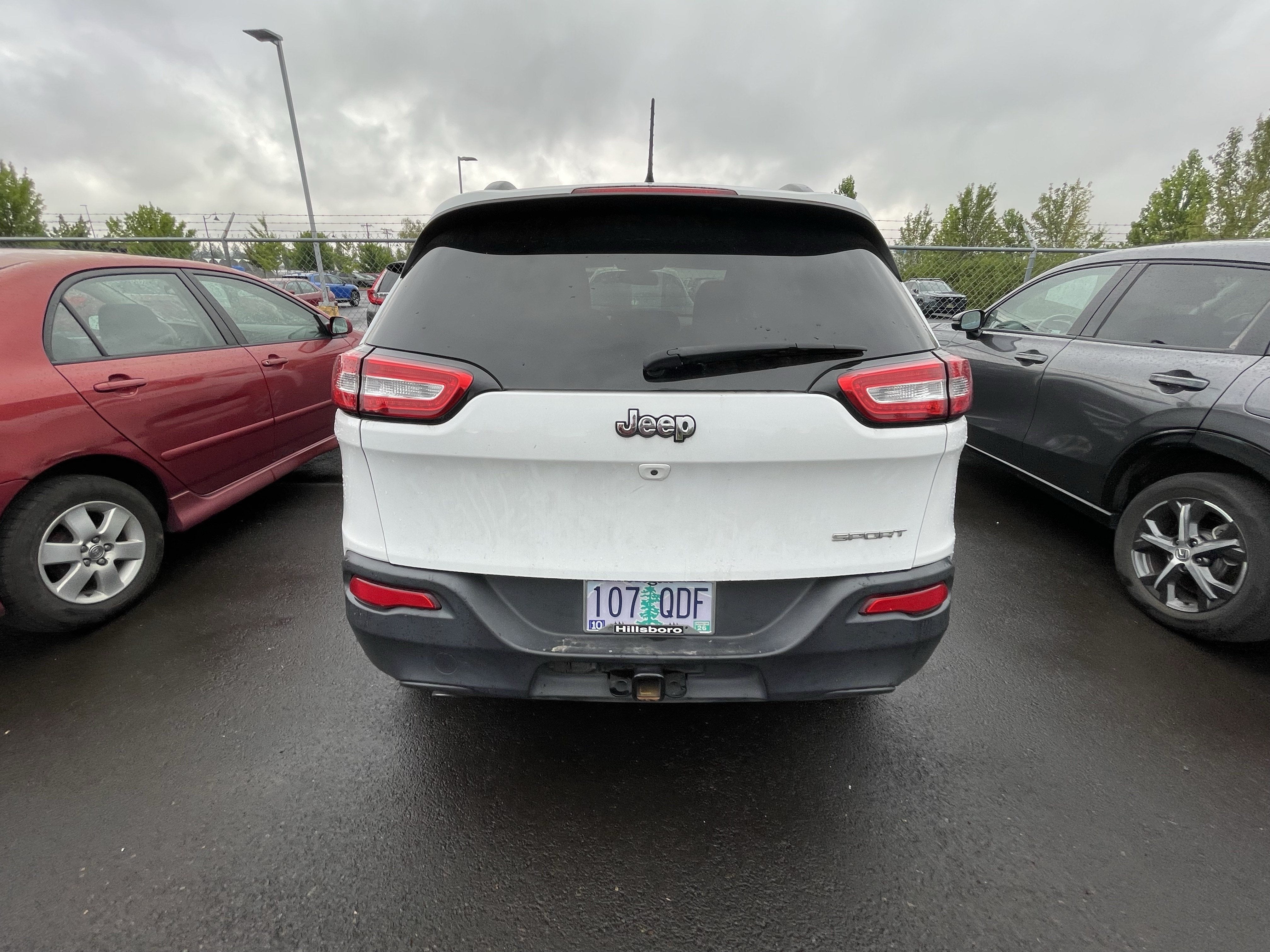 2016 Jeep Cherokee Sport