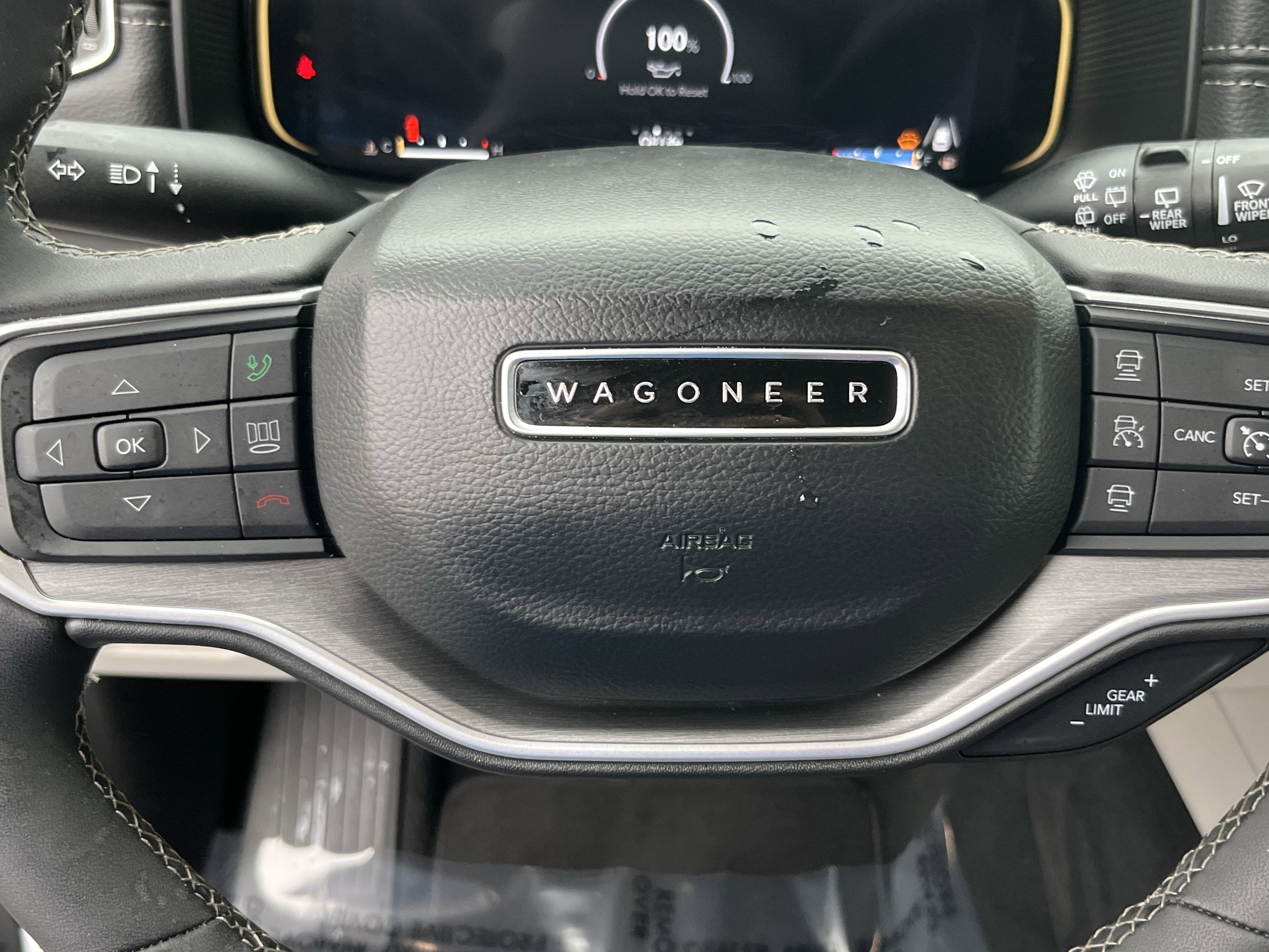 2025 Jeep Wagoneer Base