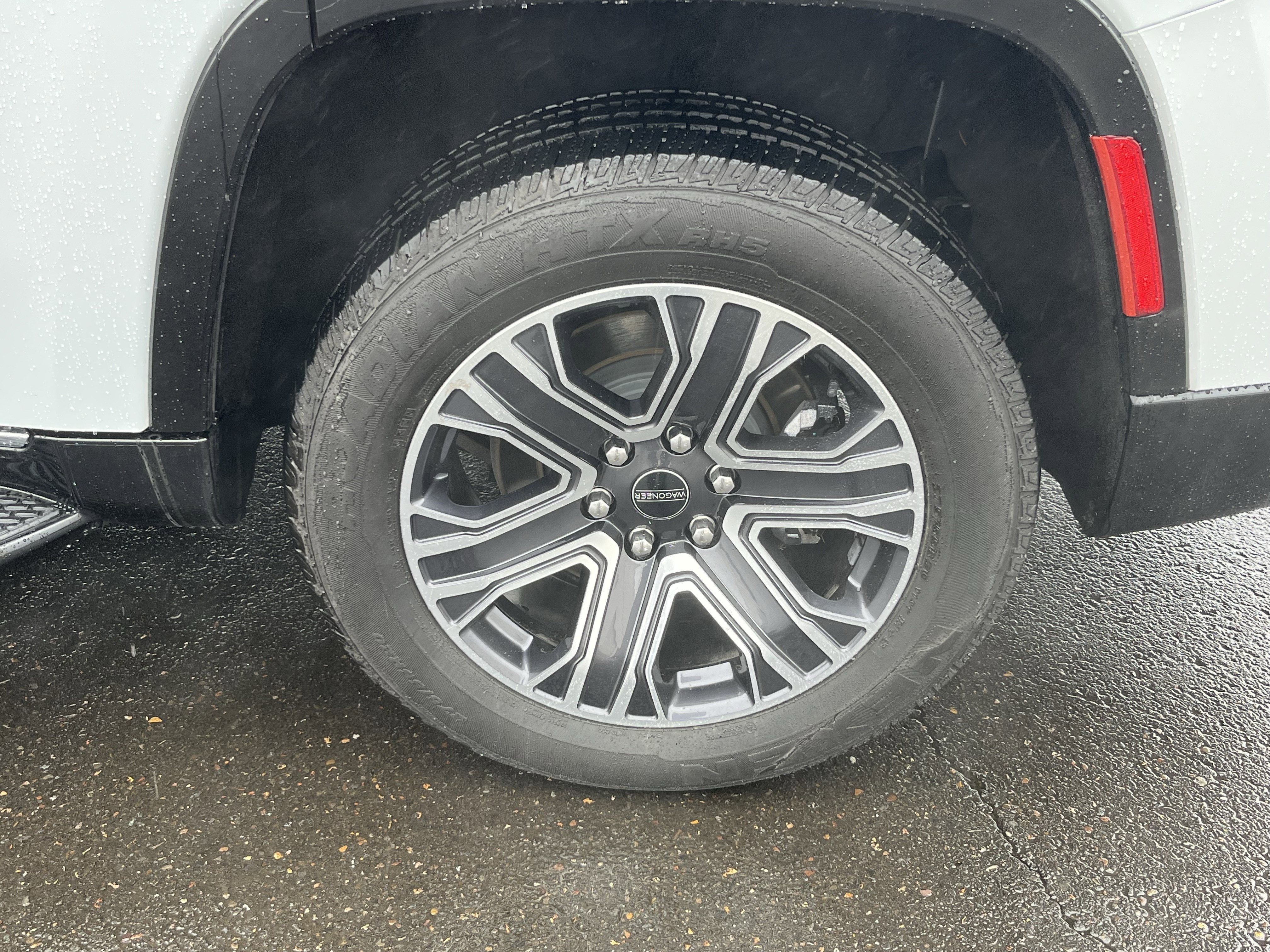 2025 Jeep Wagoneer Base