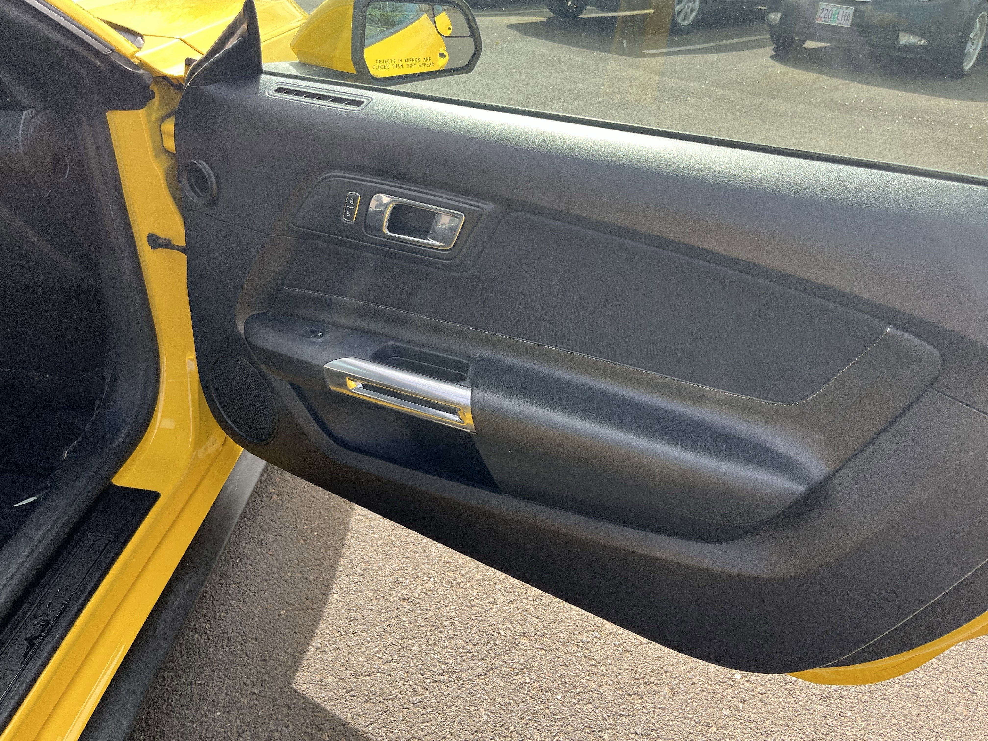 2015 Ford Mustang V6