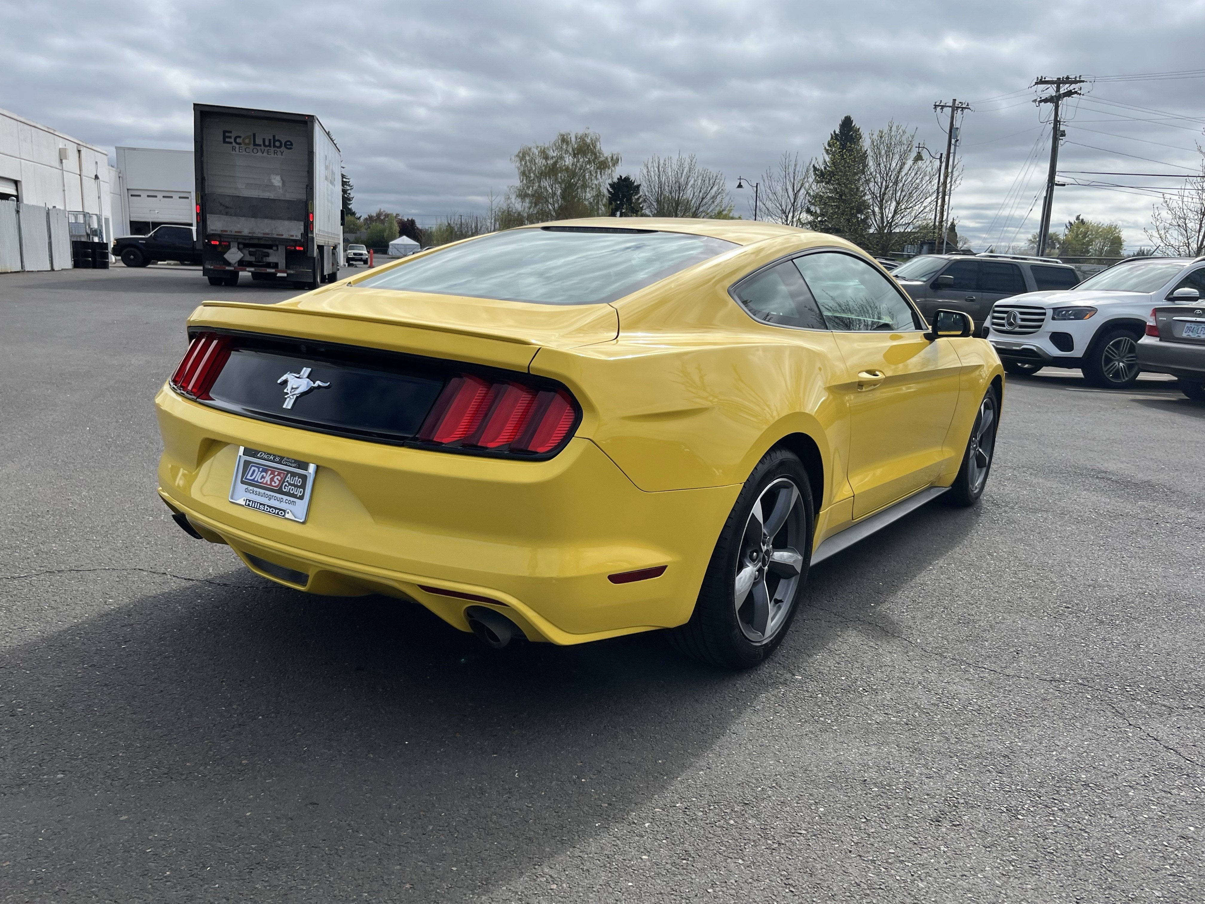 2015 Ford Mustang V6