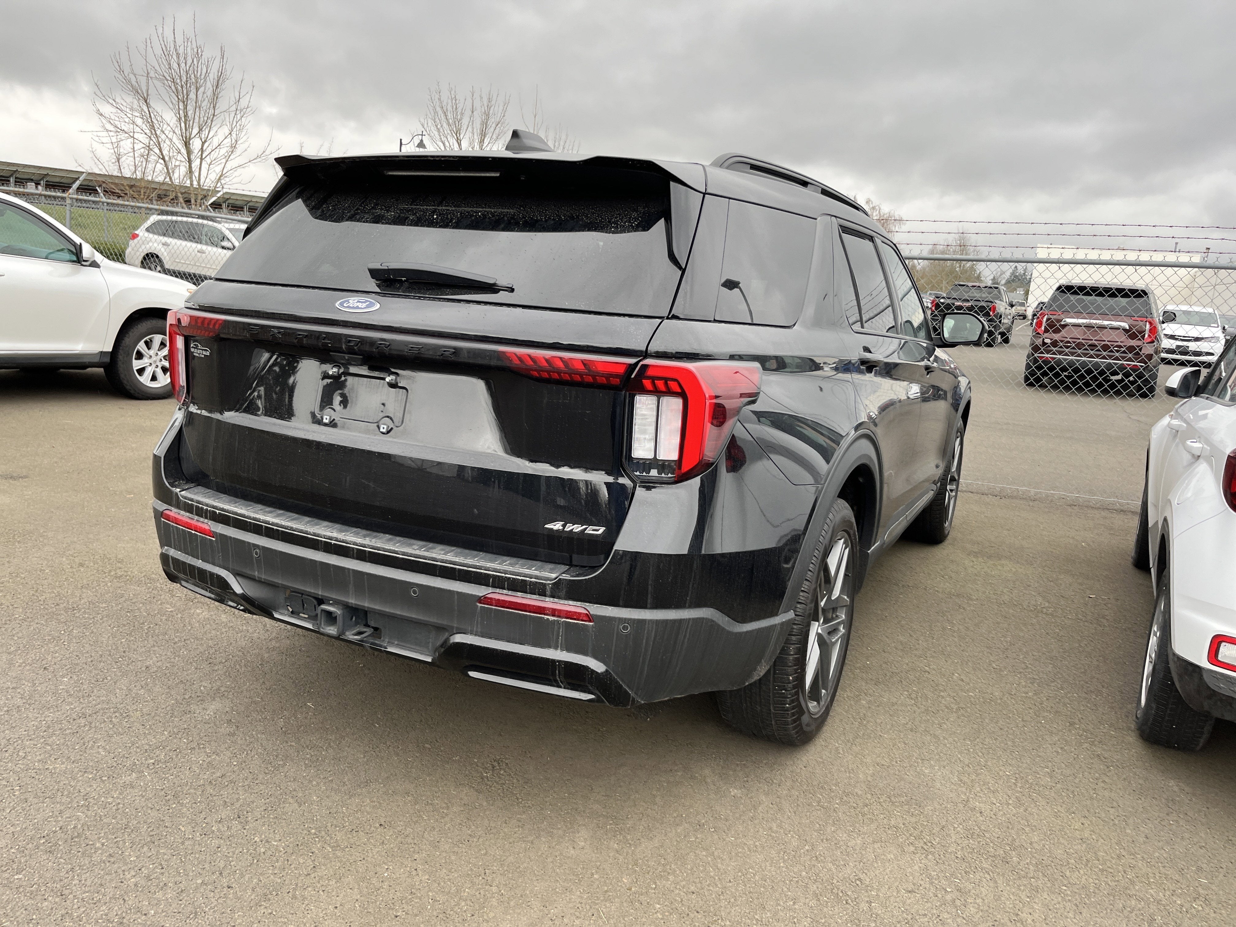 2025 Ford Explorer ST-Line