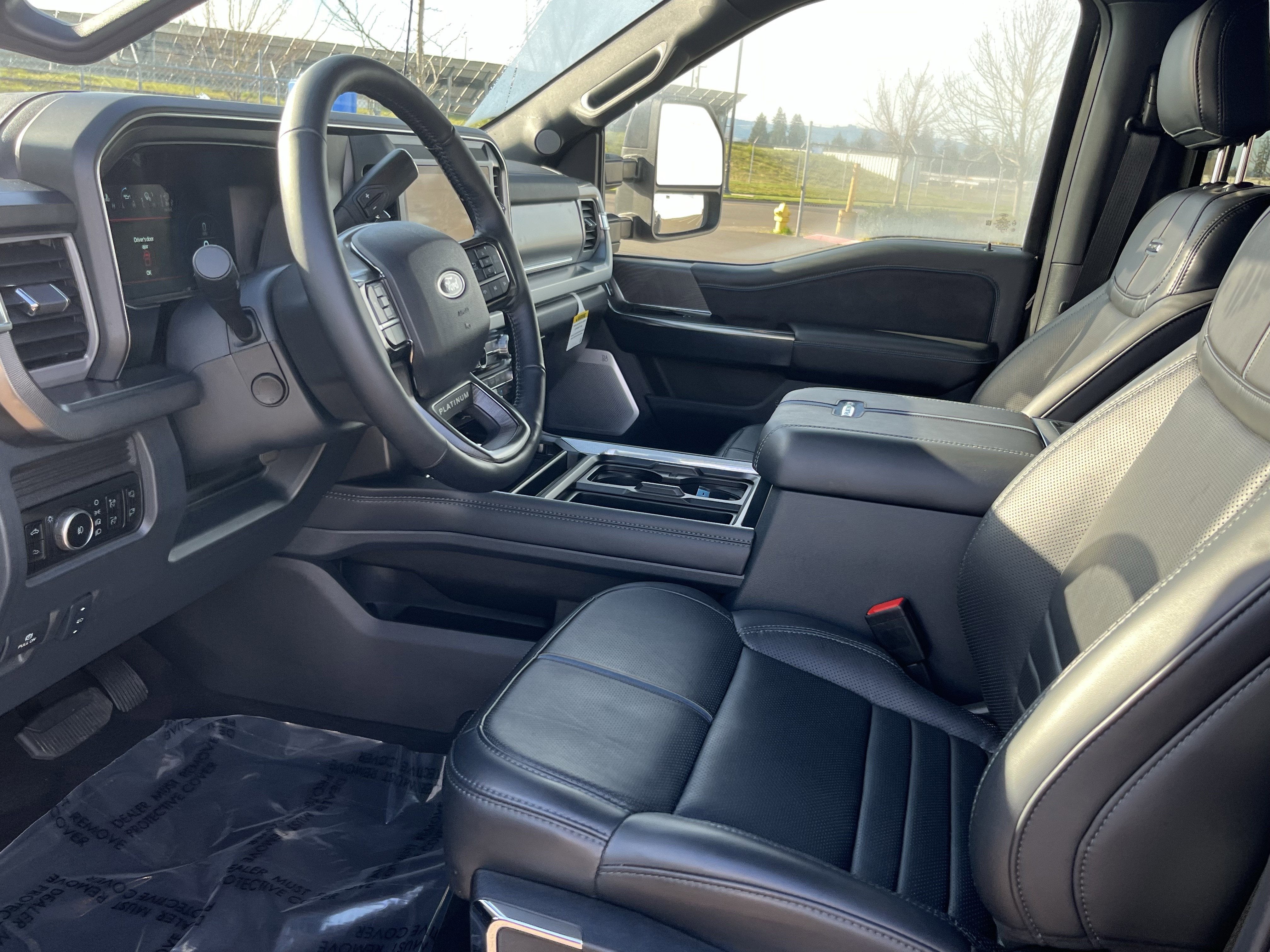 2025 Ford Super Duty F-450 DRW Platinum