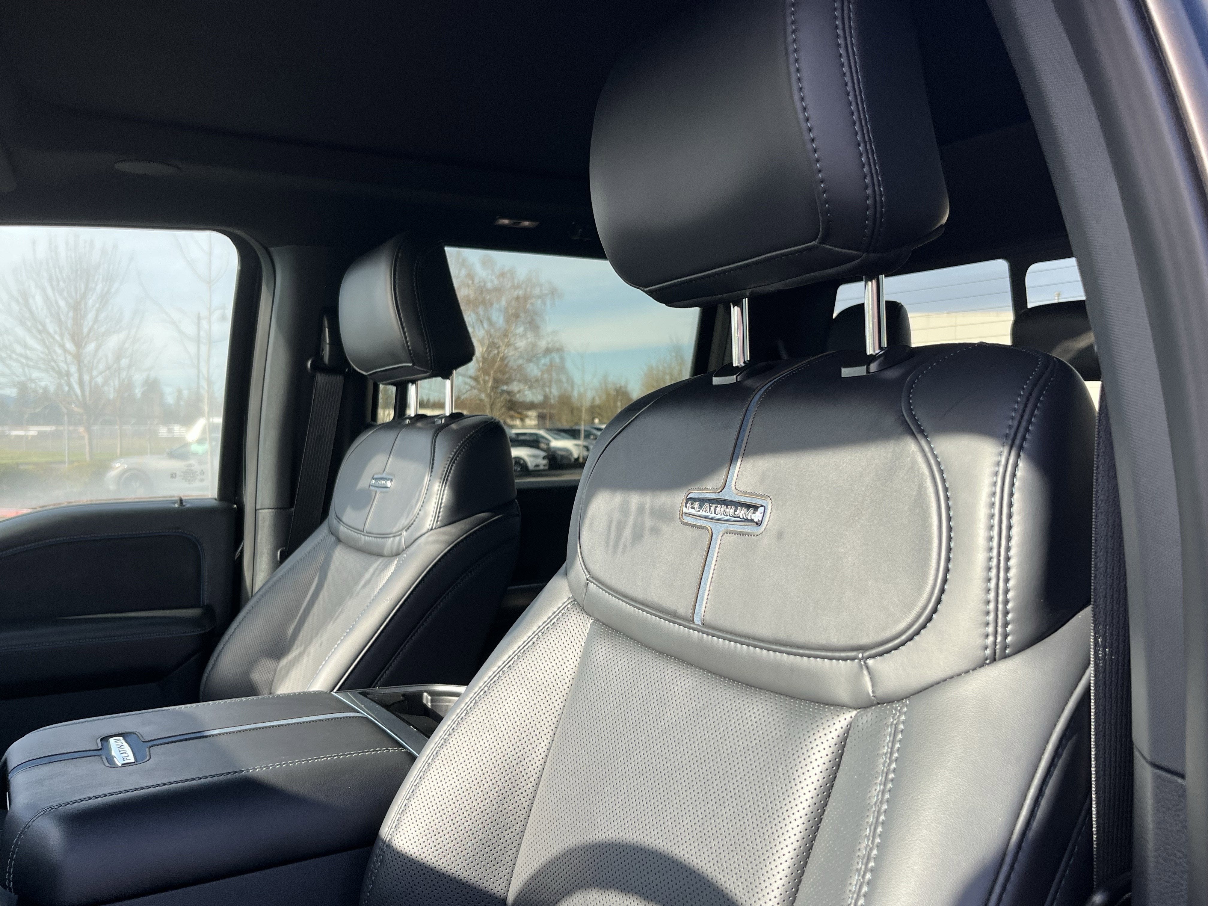 2025 Ford Super Duty F-450 DRW Platinum