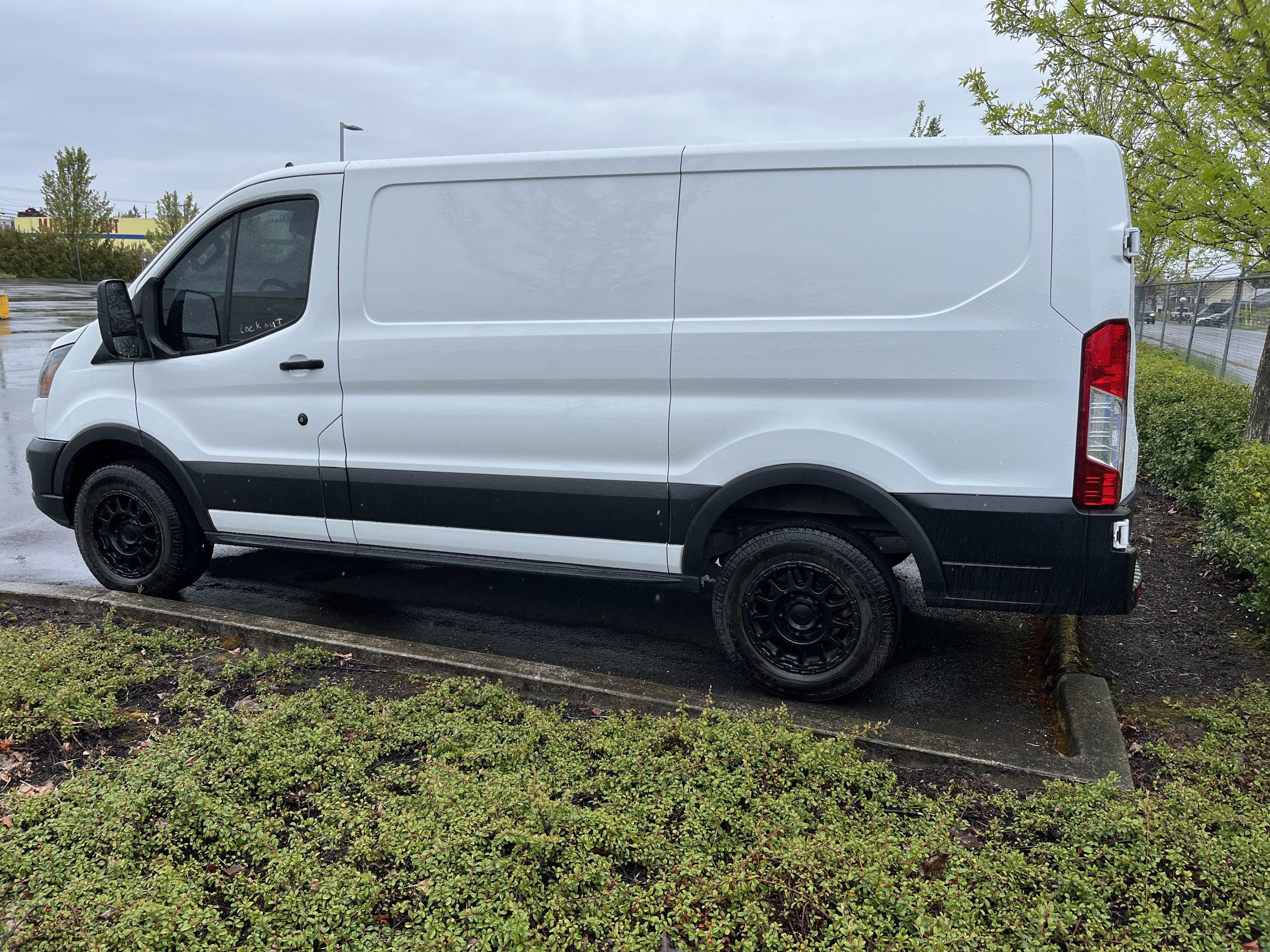 2023 Ford E-Transit Cargo Van Base