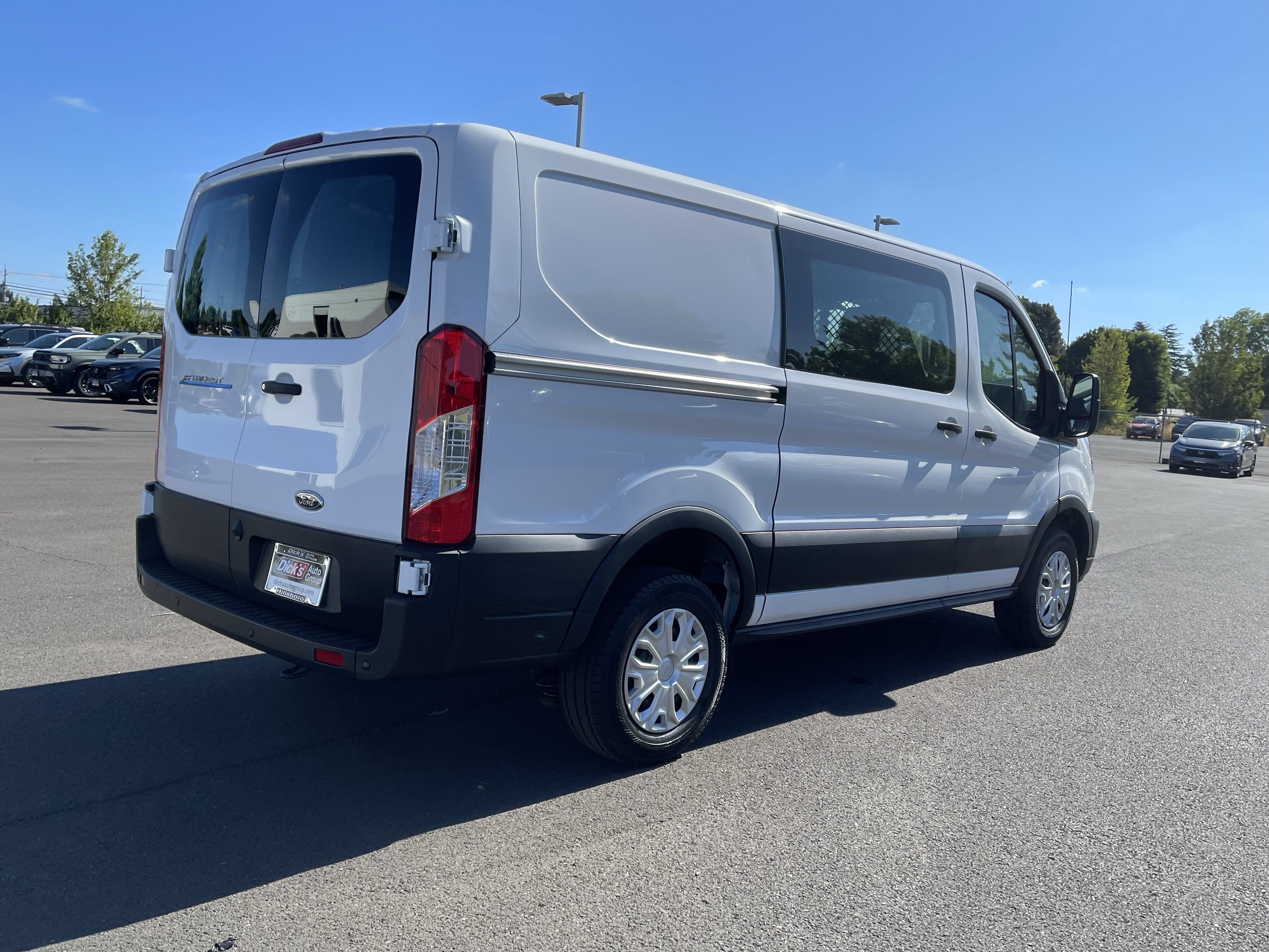 2023 Ford E-Transit Cargo Van Base