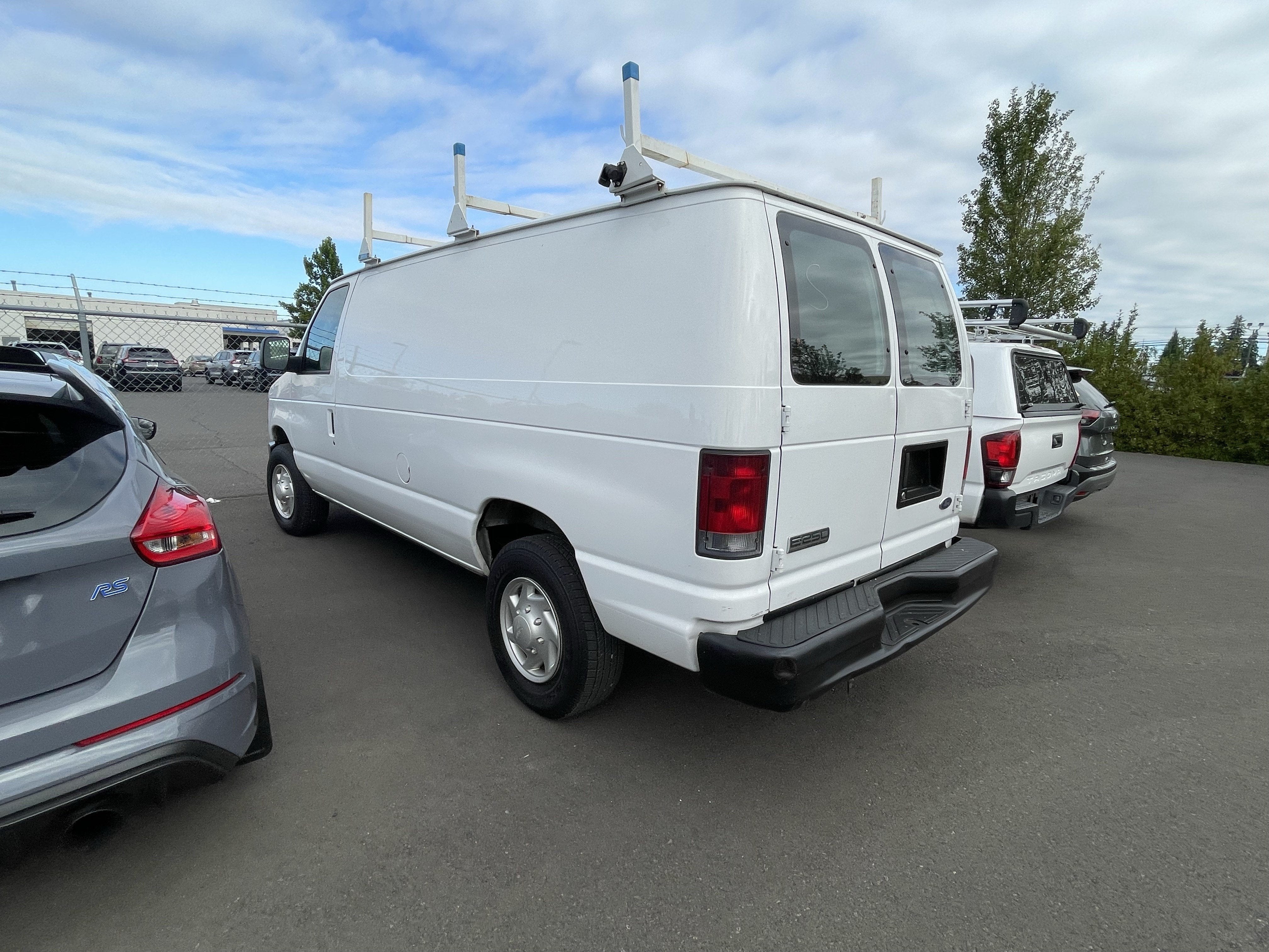 2008 Ford Econoline Cargo Van Commercial