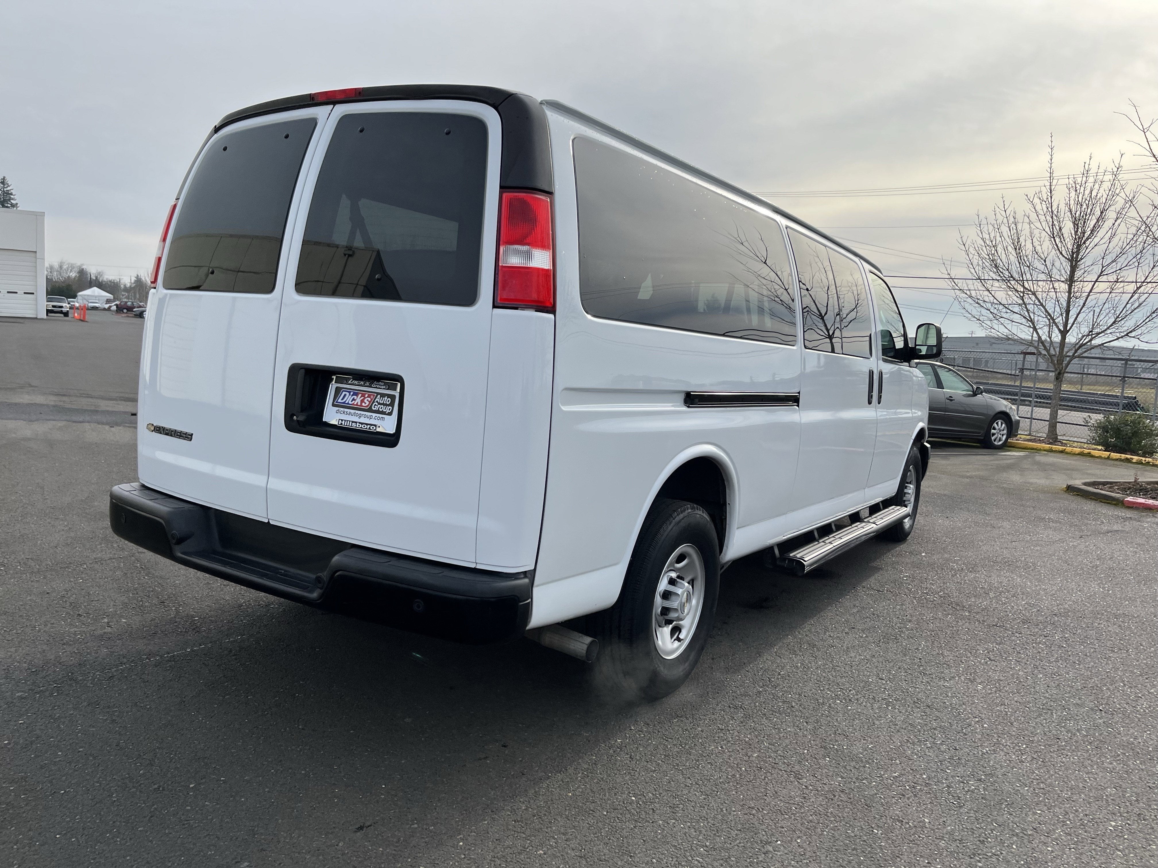 2023 Chevrolet Express Passenger LS