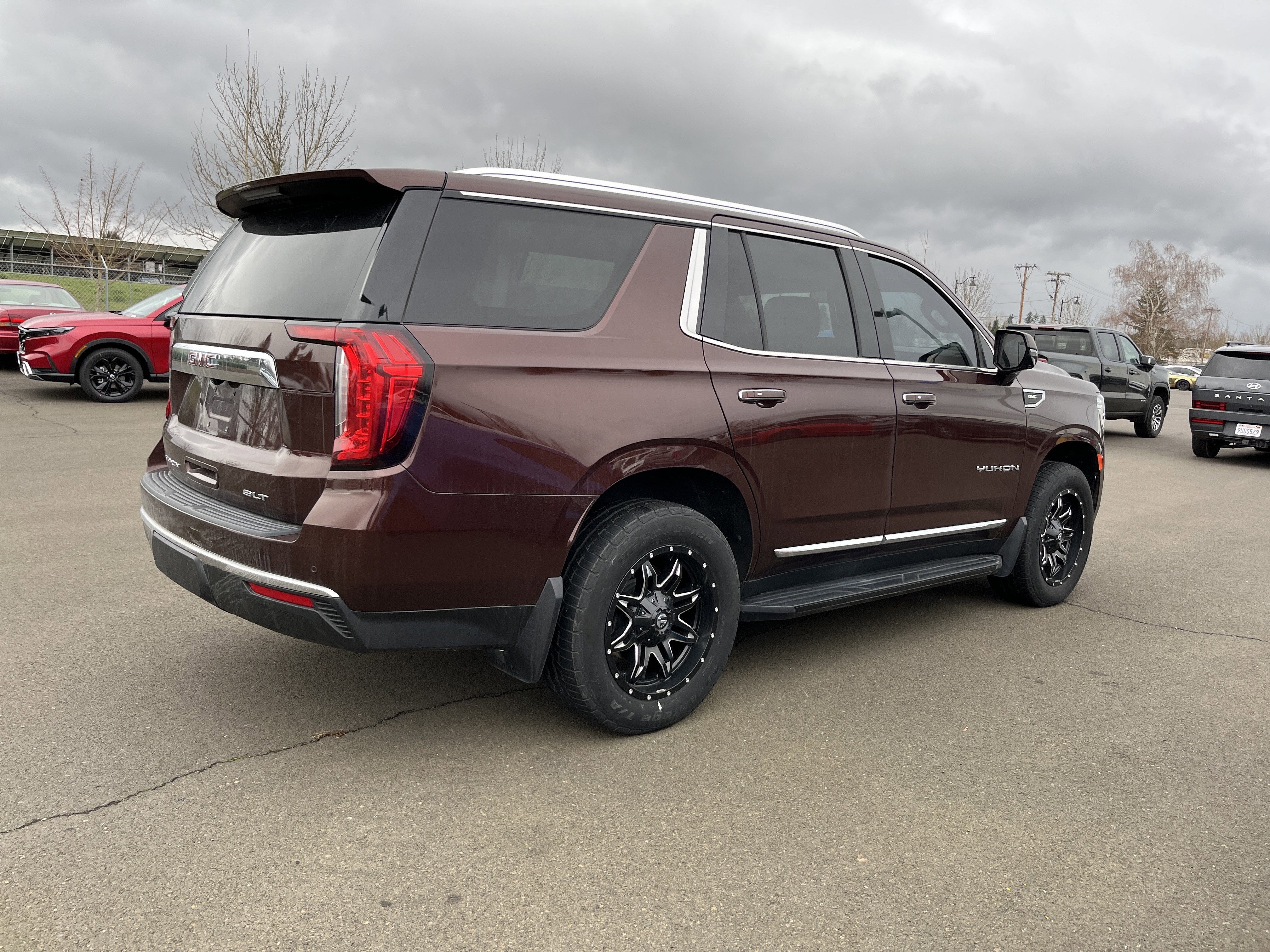 2022 GMC Yukon SLT