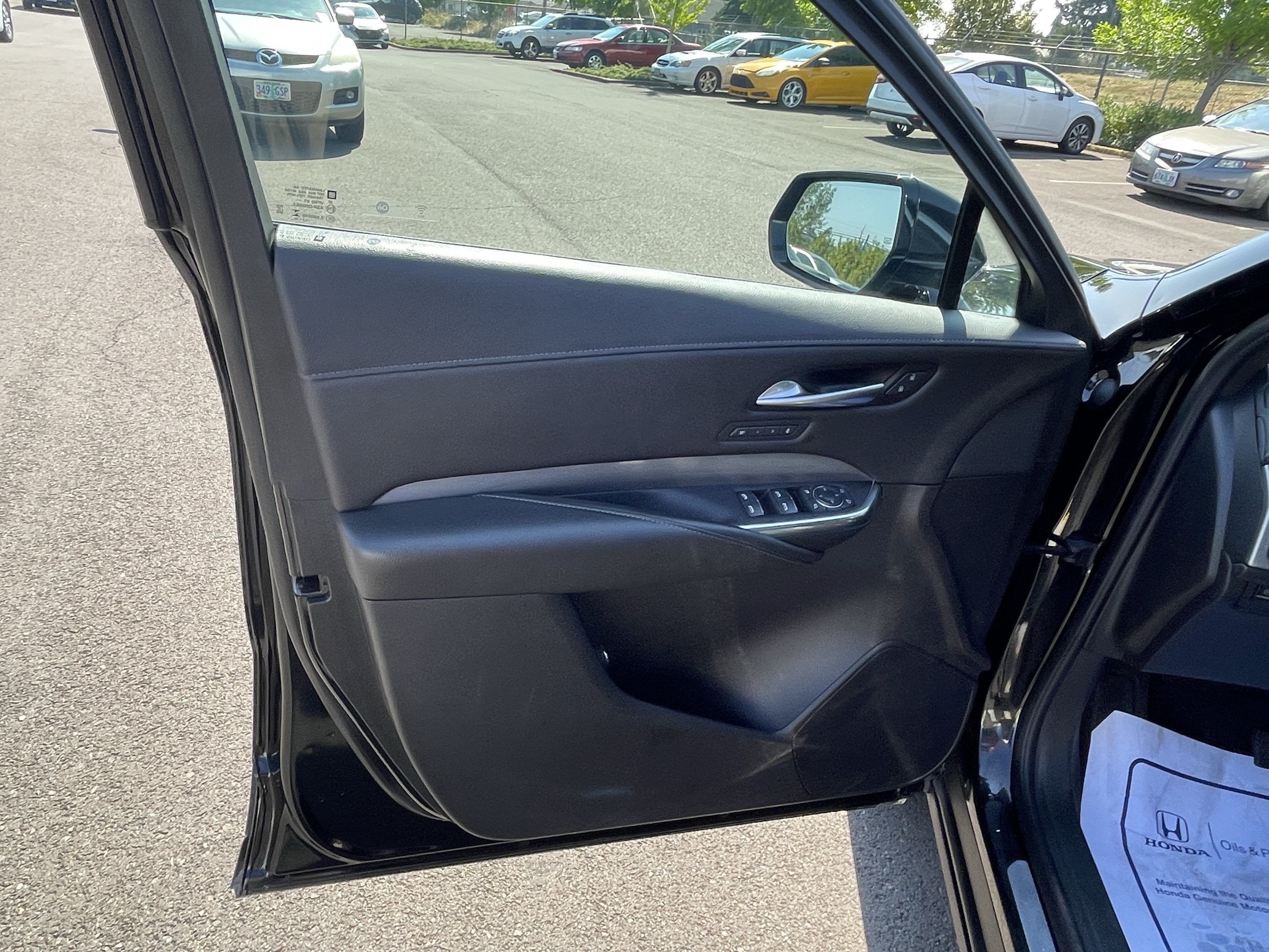 2024 Cadillac XT4 AWD Premium Luxury