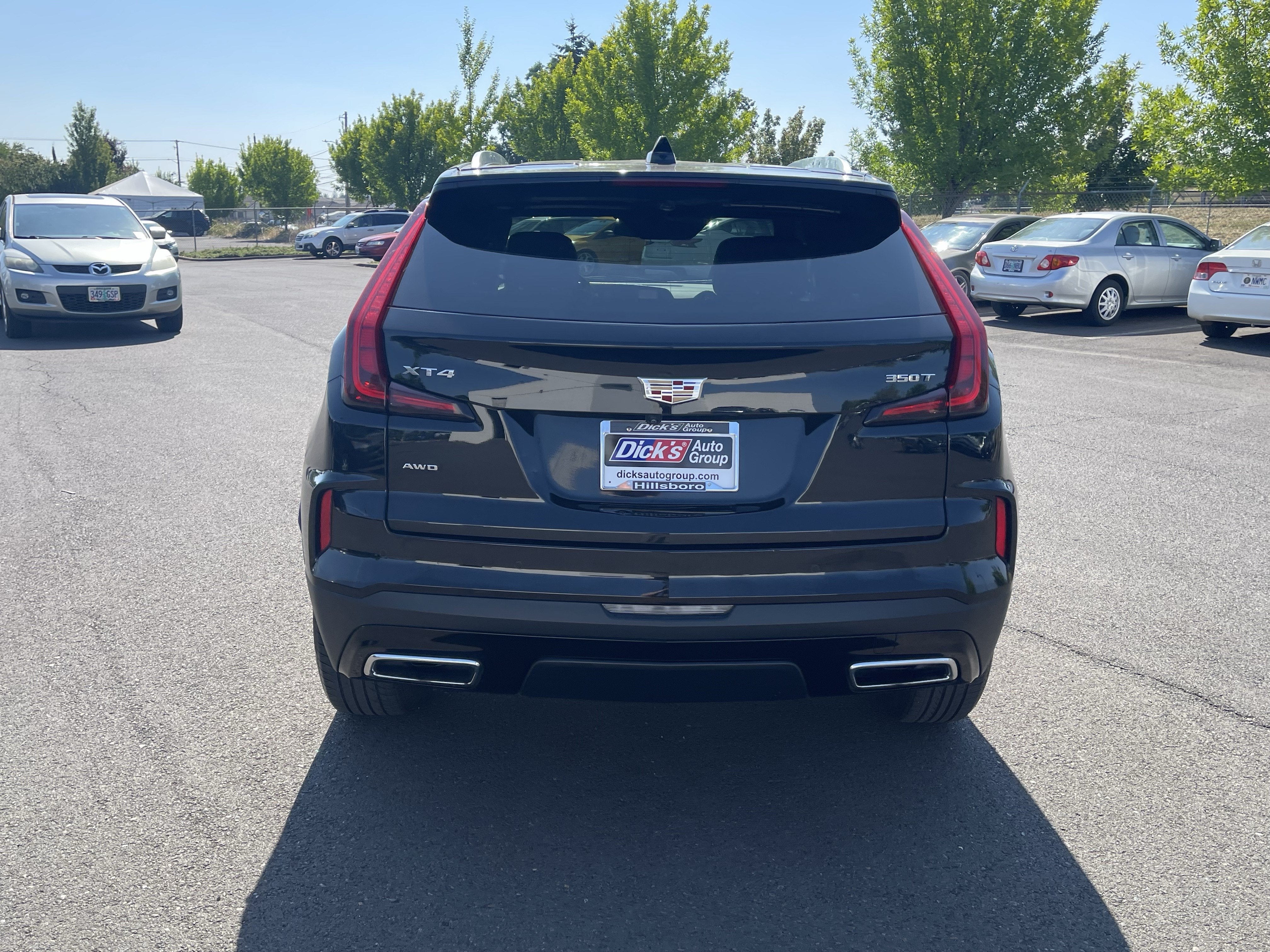 2024 Cadillac XT4 AWD Premium Luxury