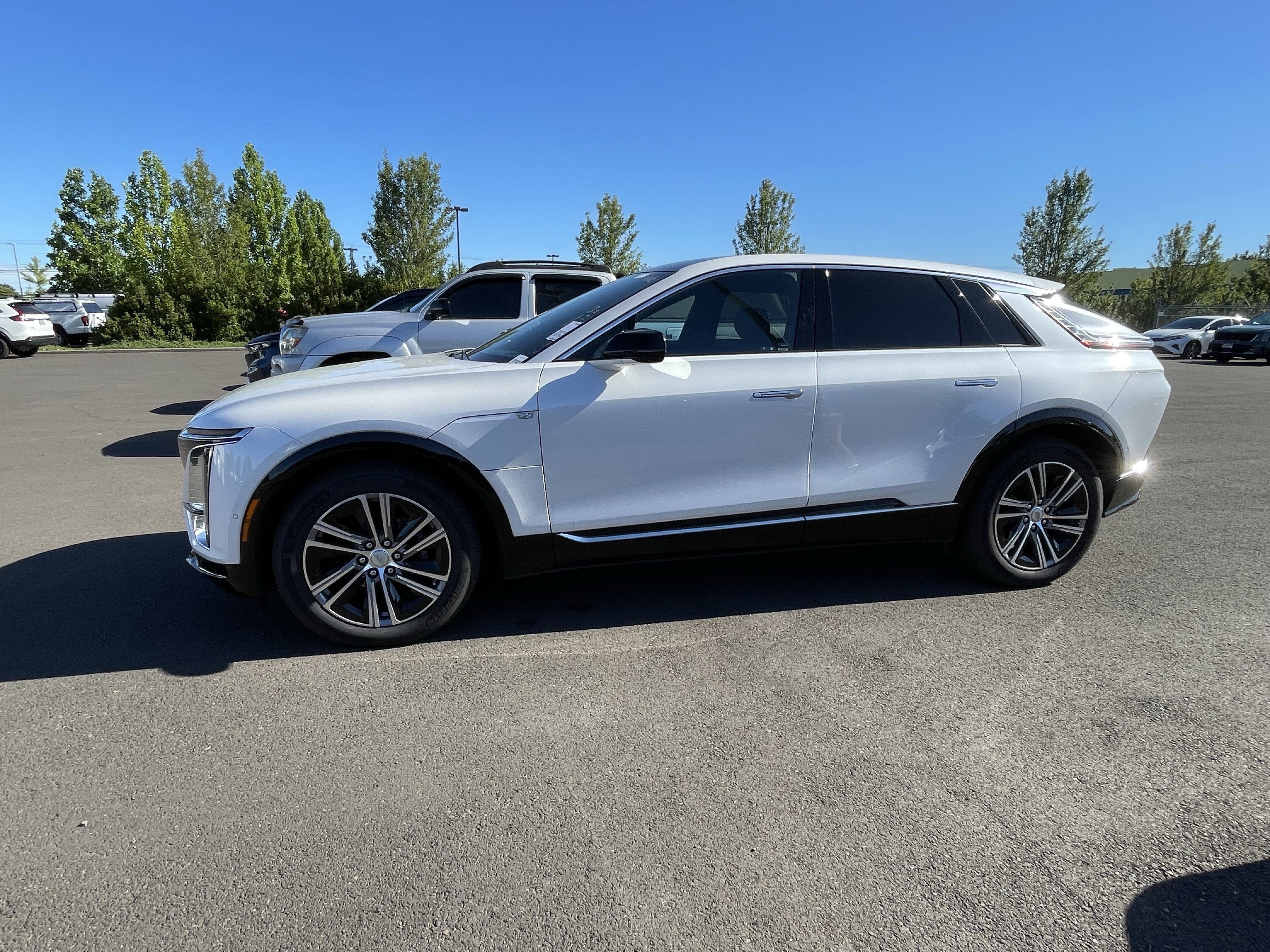 2024 Cadillac LYRIQ Luxury