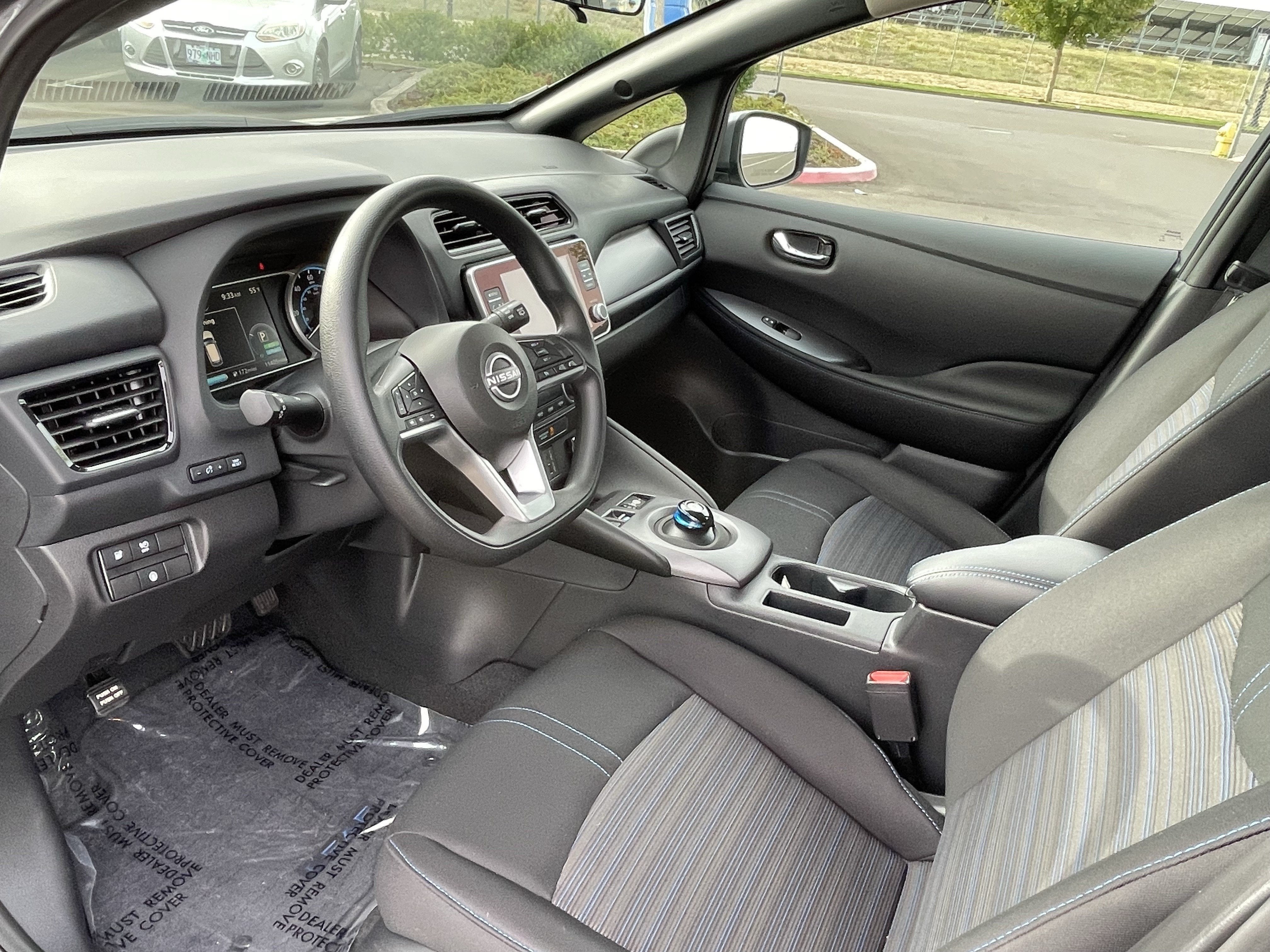 2025 Nissan LEAF S