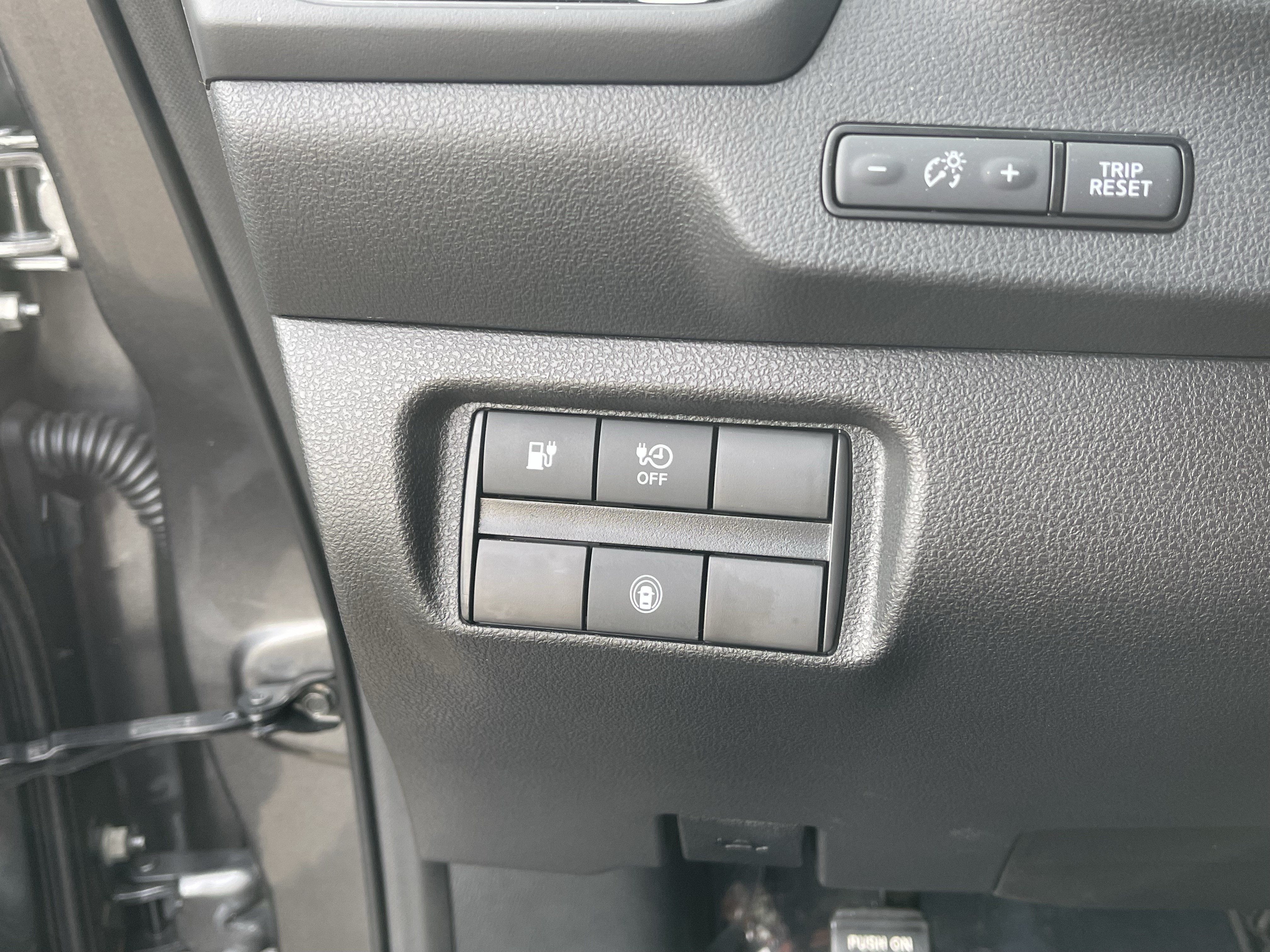 2025 Nissan LEAF S