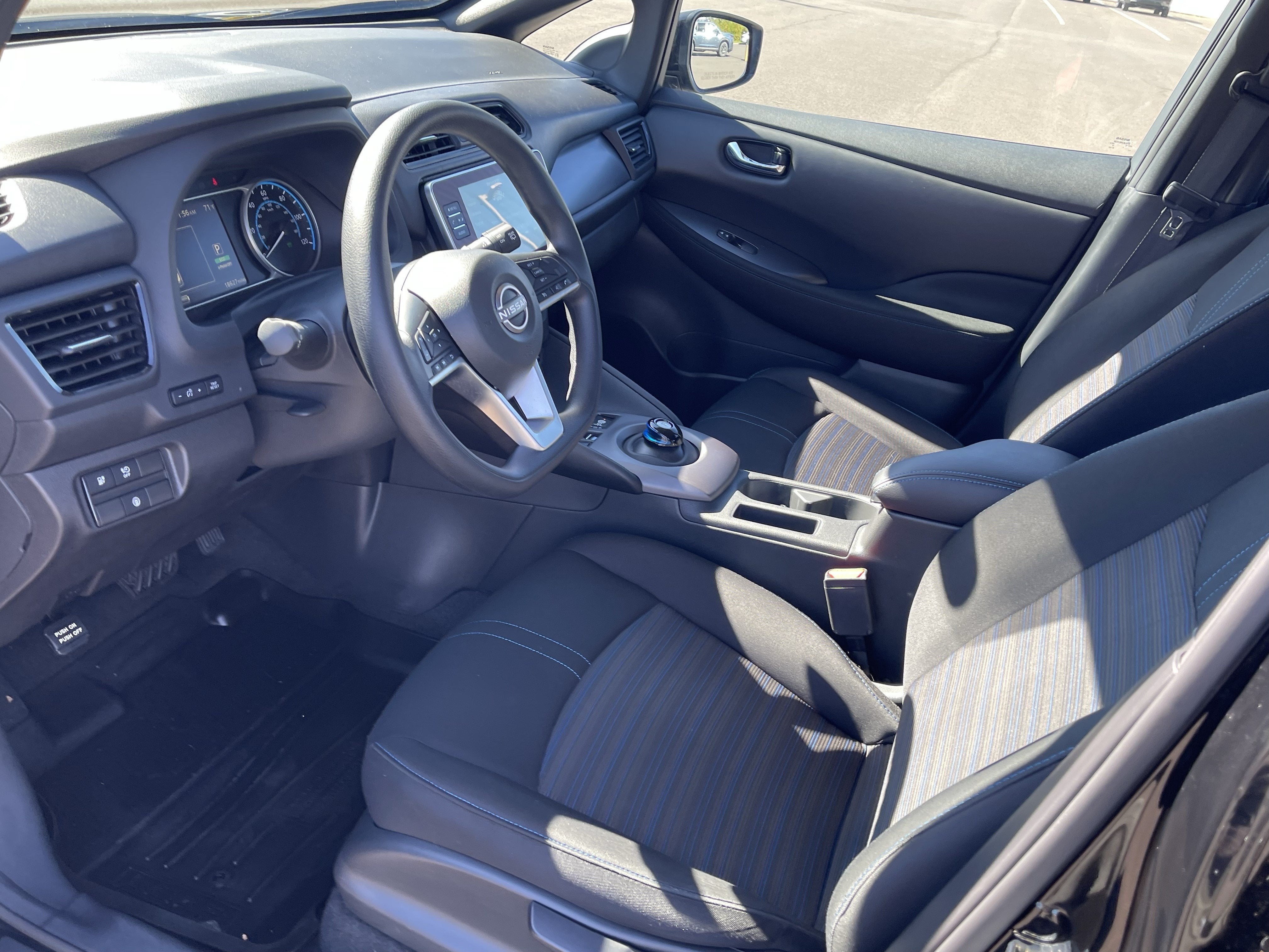 2025 Nissan LEAF S