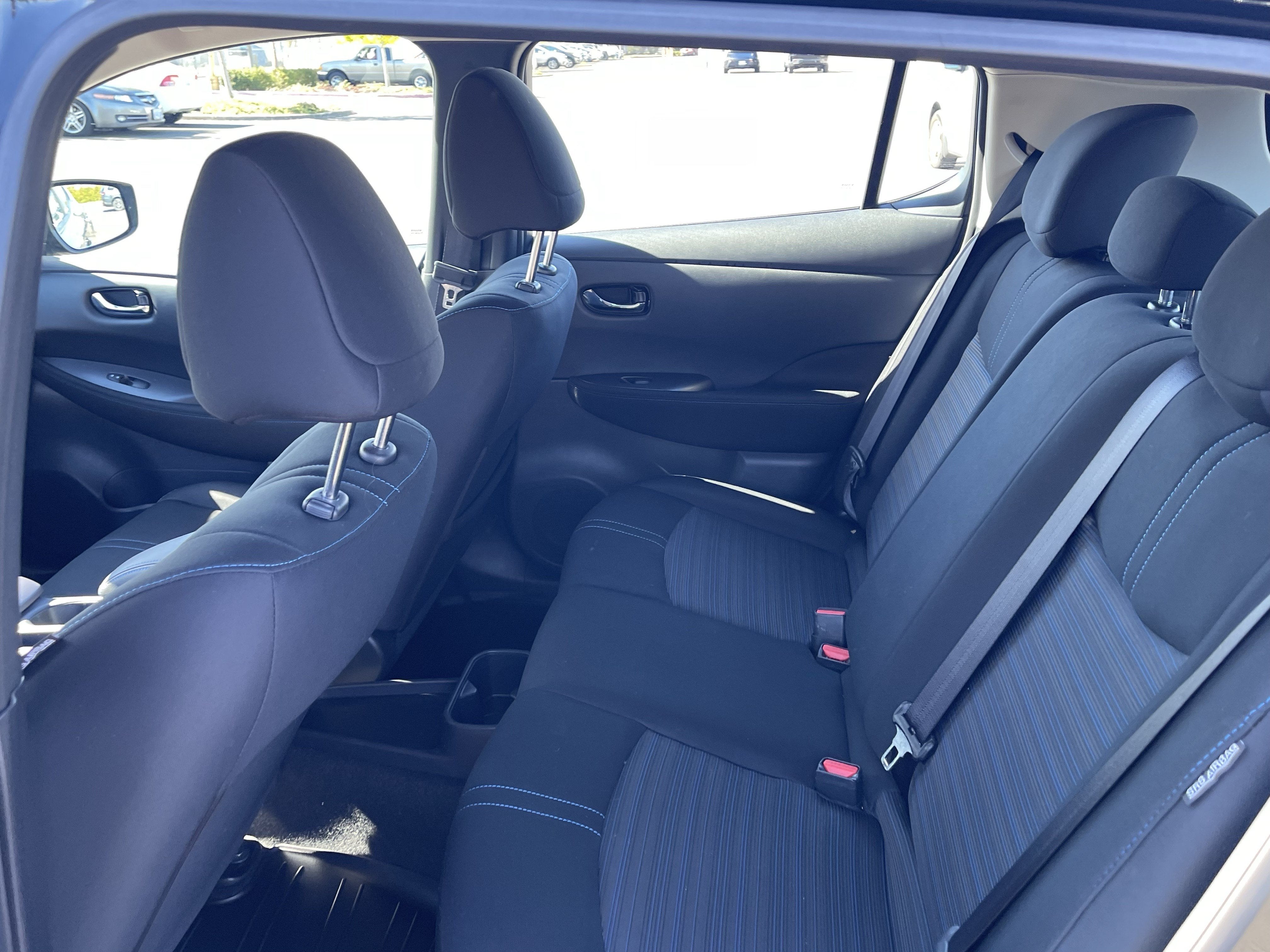 2025 Nissan LEAF S