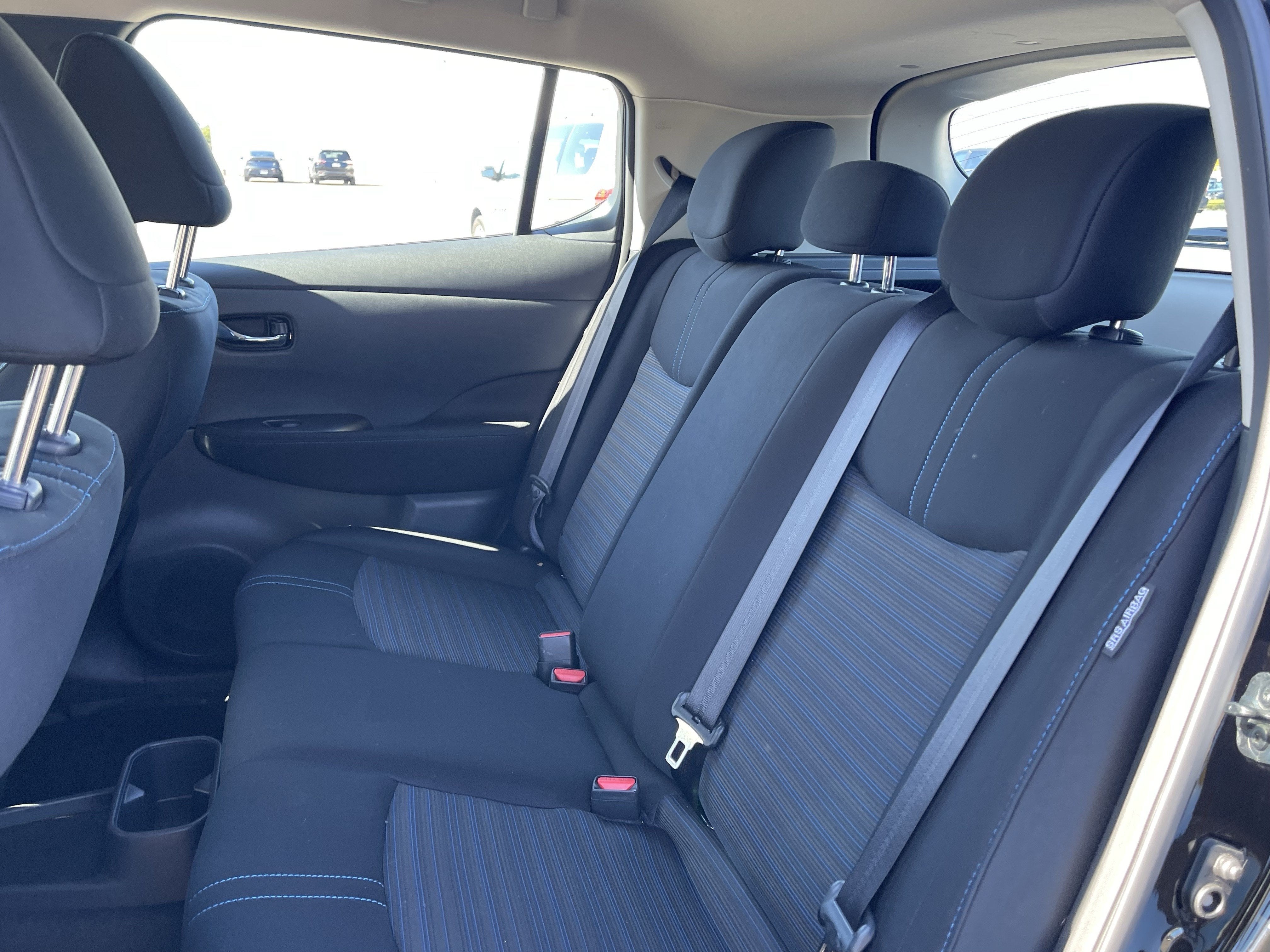 2025 Nissan LEAF S
