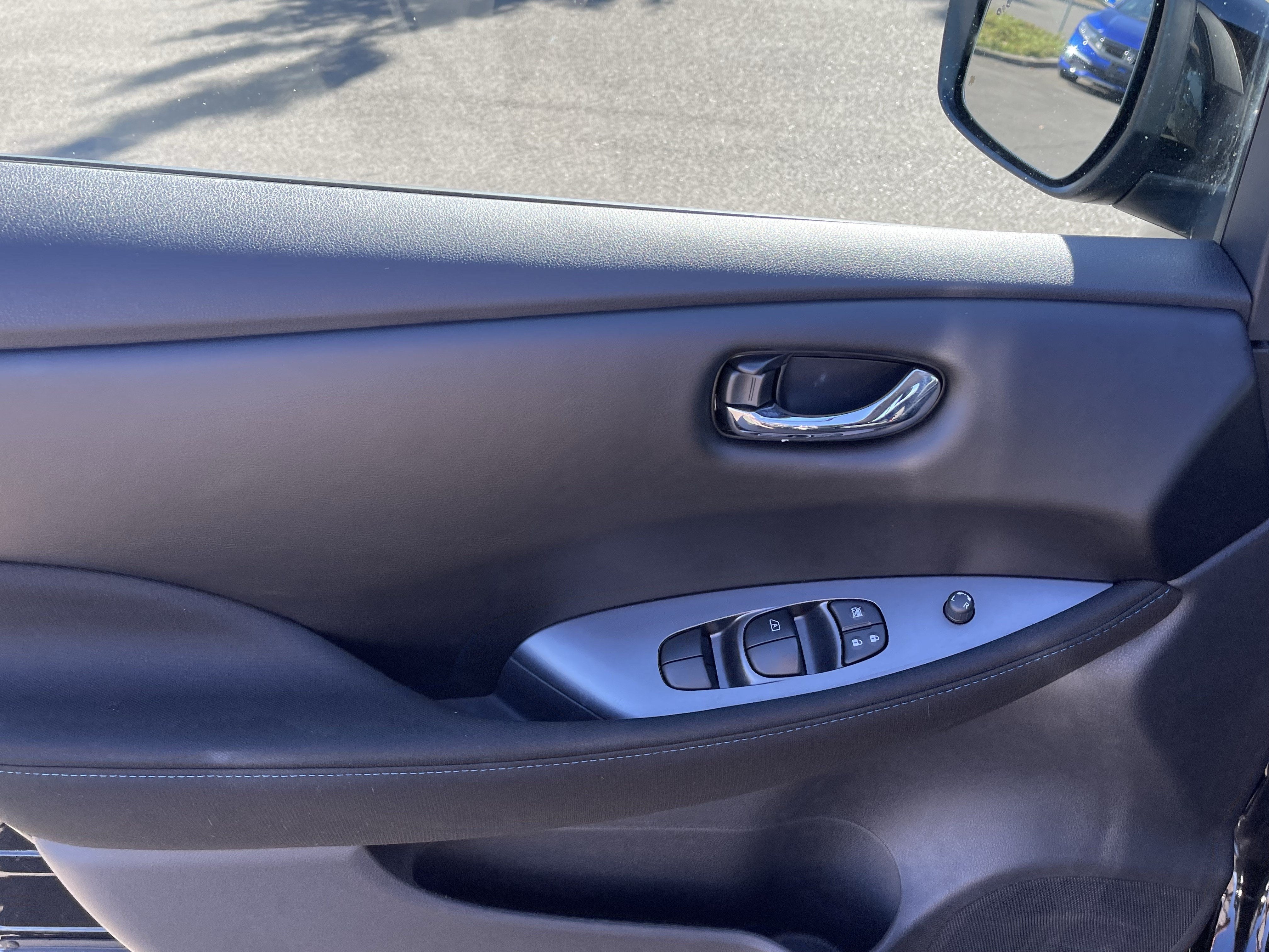 2025 Nissan LEAF S