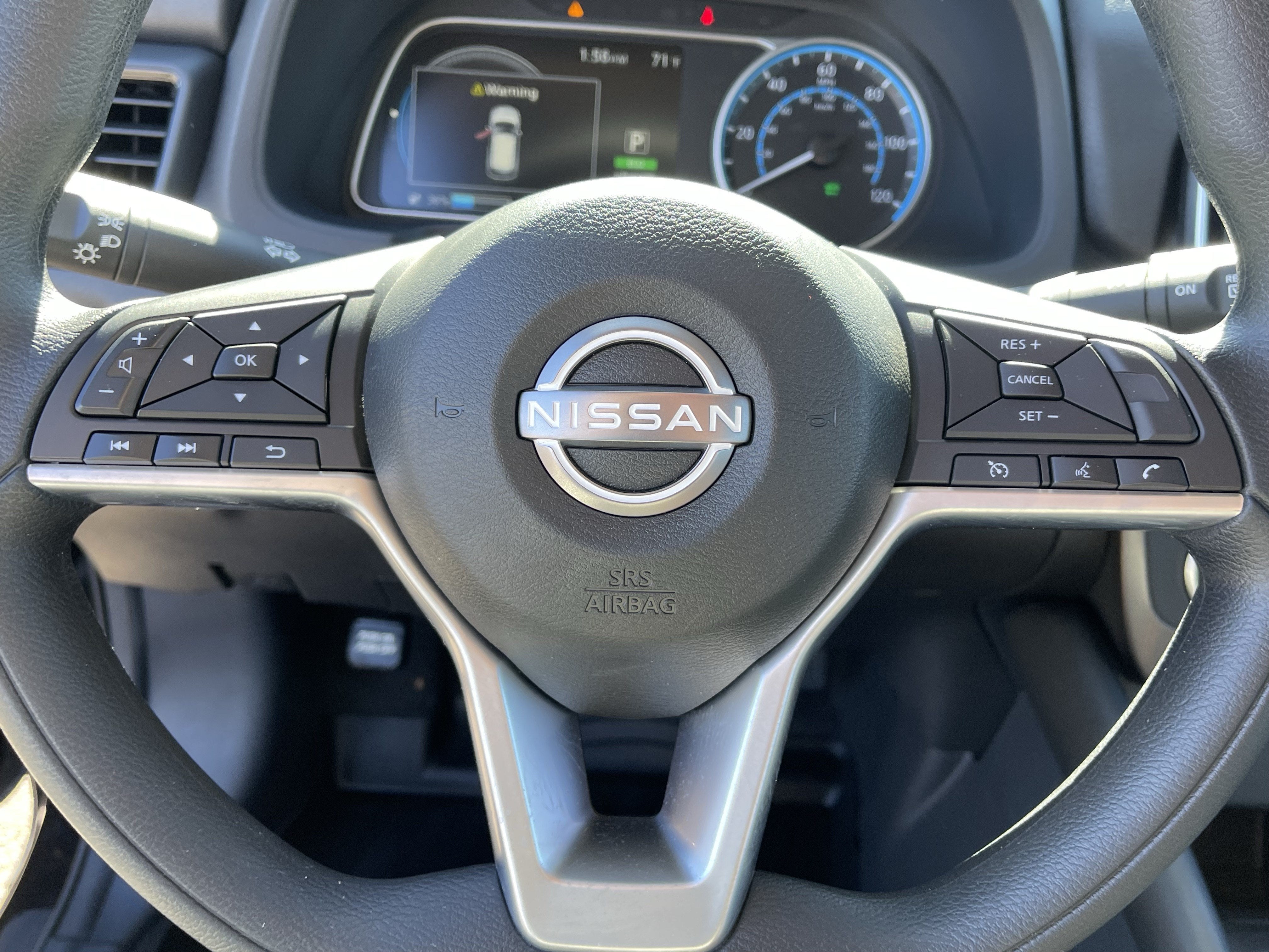 2025 Nissan LEAF S