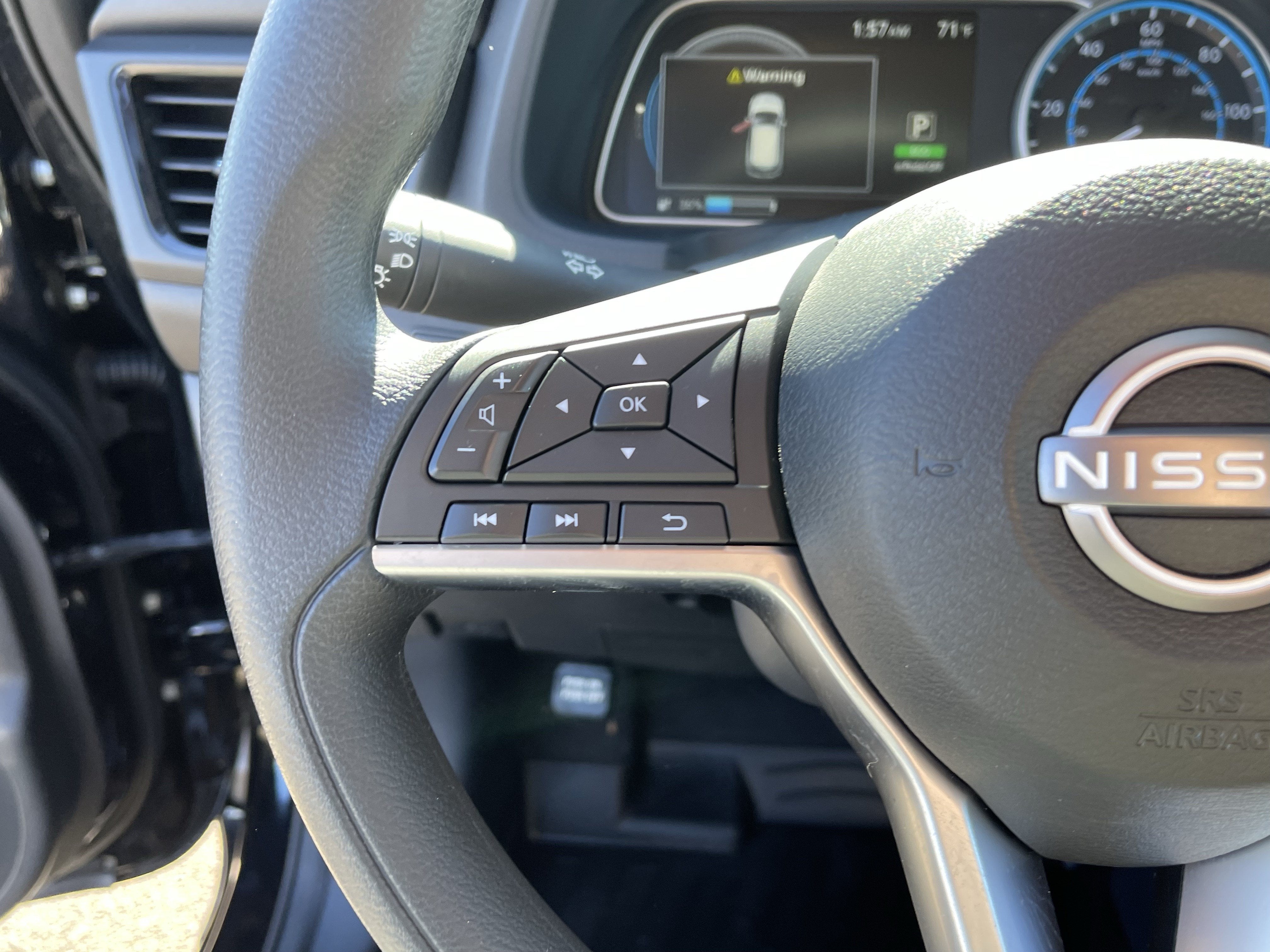 2025 Nissan LEAF S