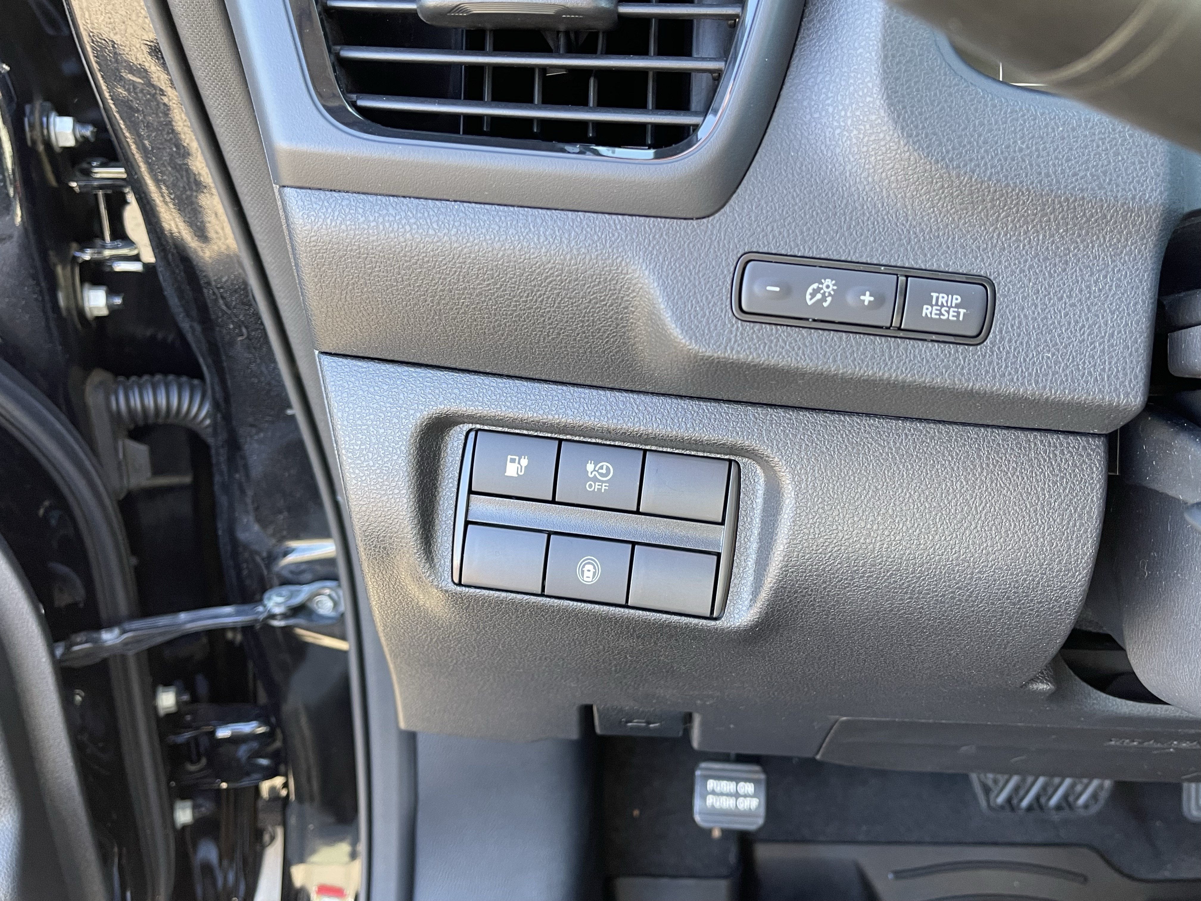 2025 Nissan LEAF S
