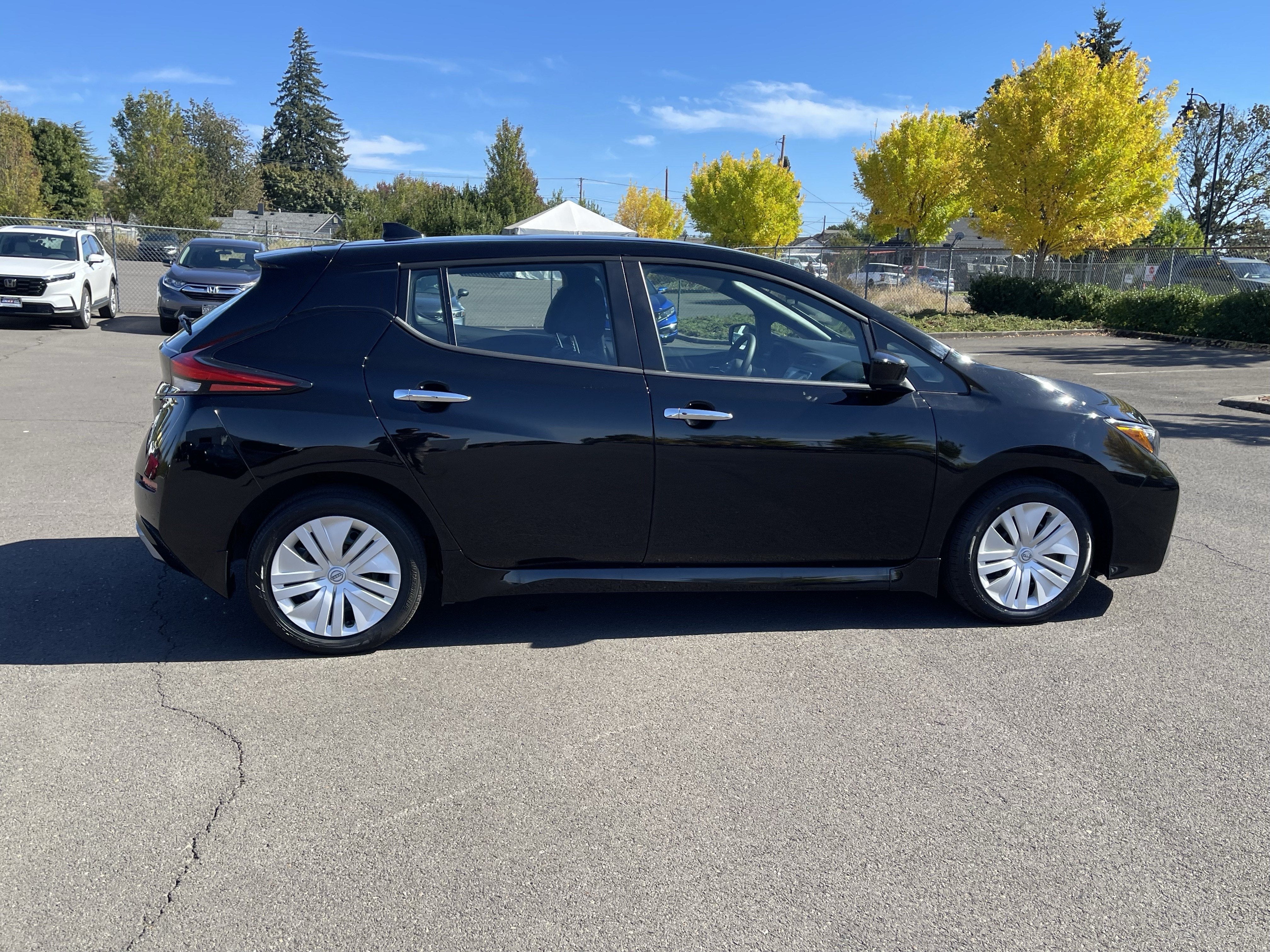 2025 Nissan LEAF S