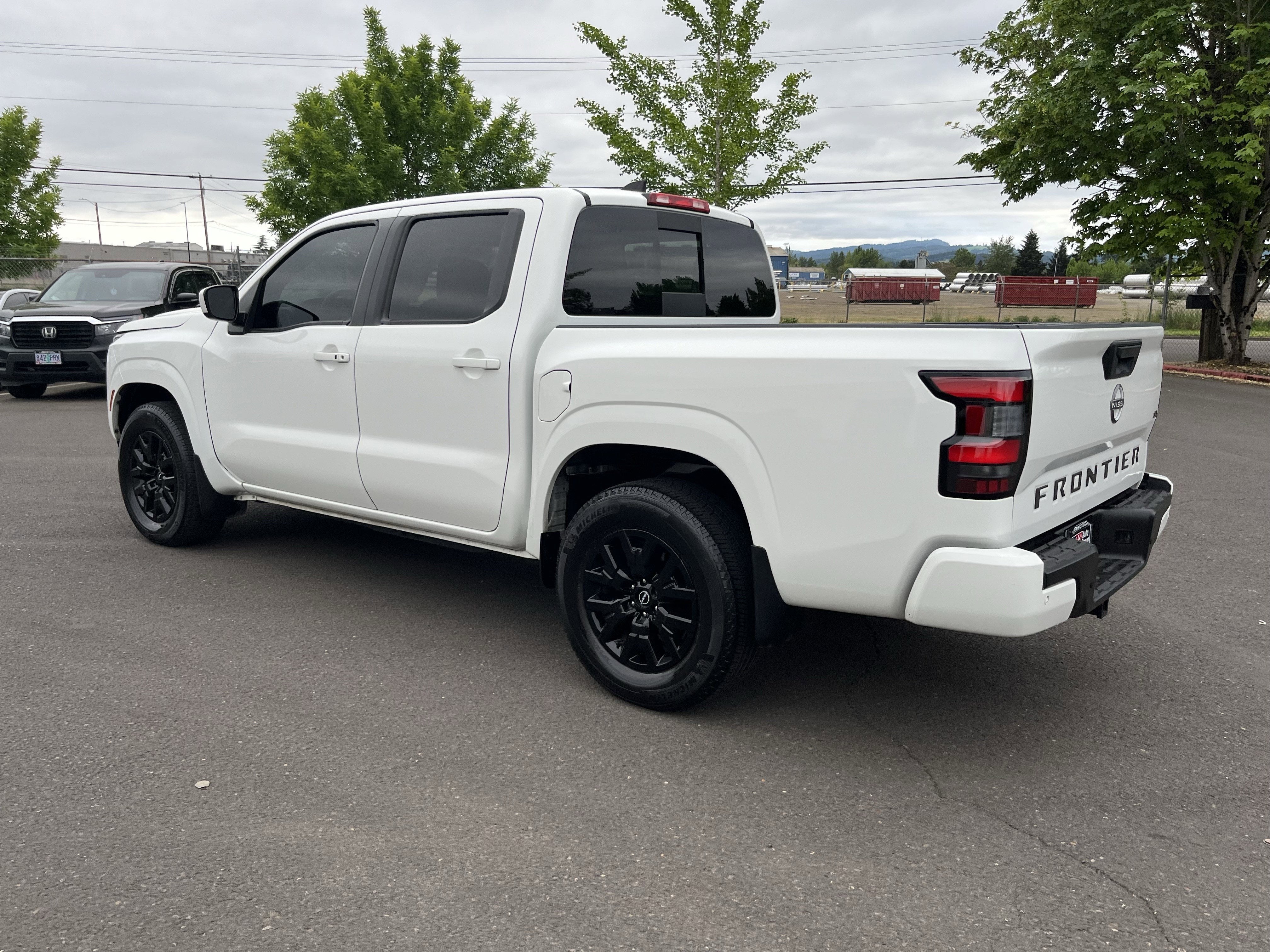 2023 Nissan Frontier SV