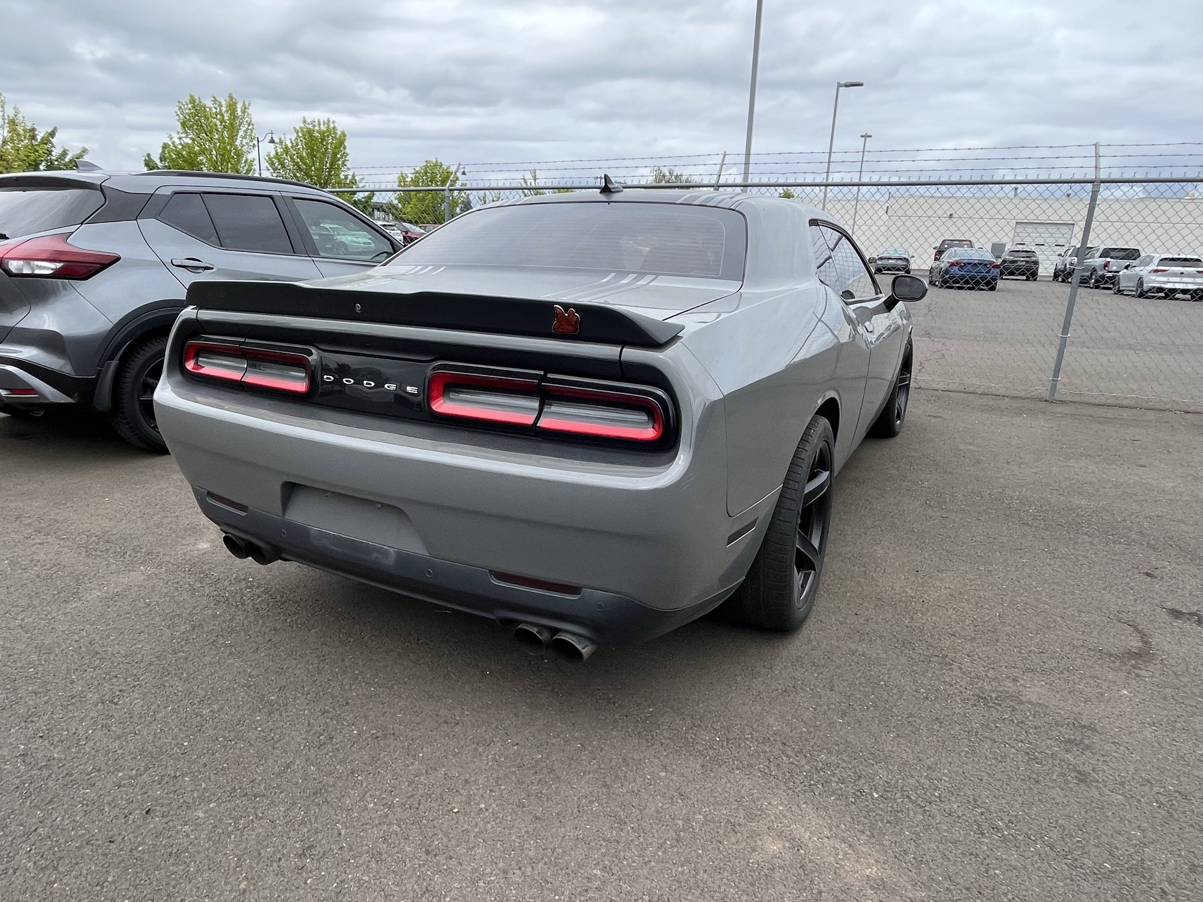 2018 Dodge Challenger 392 Hemi Scat Pack Shaker
