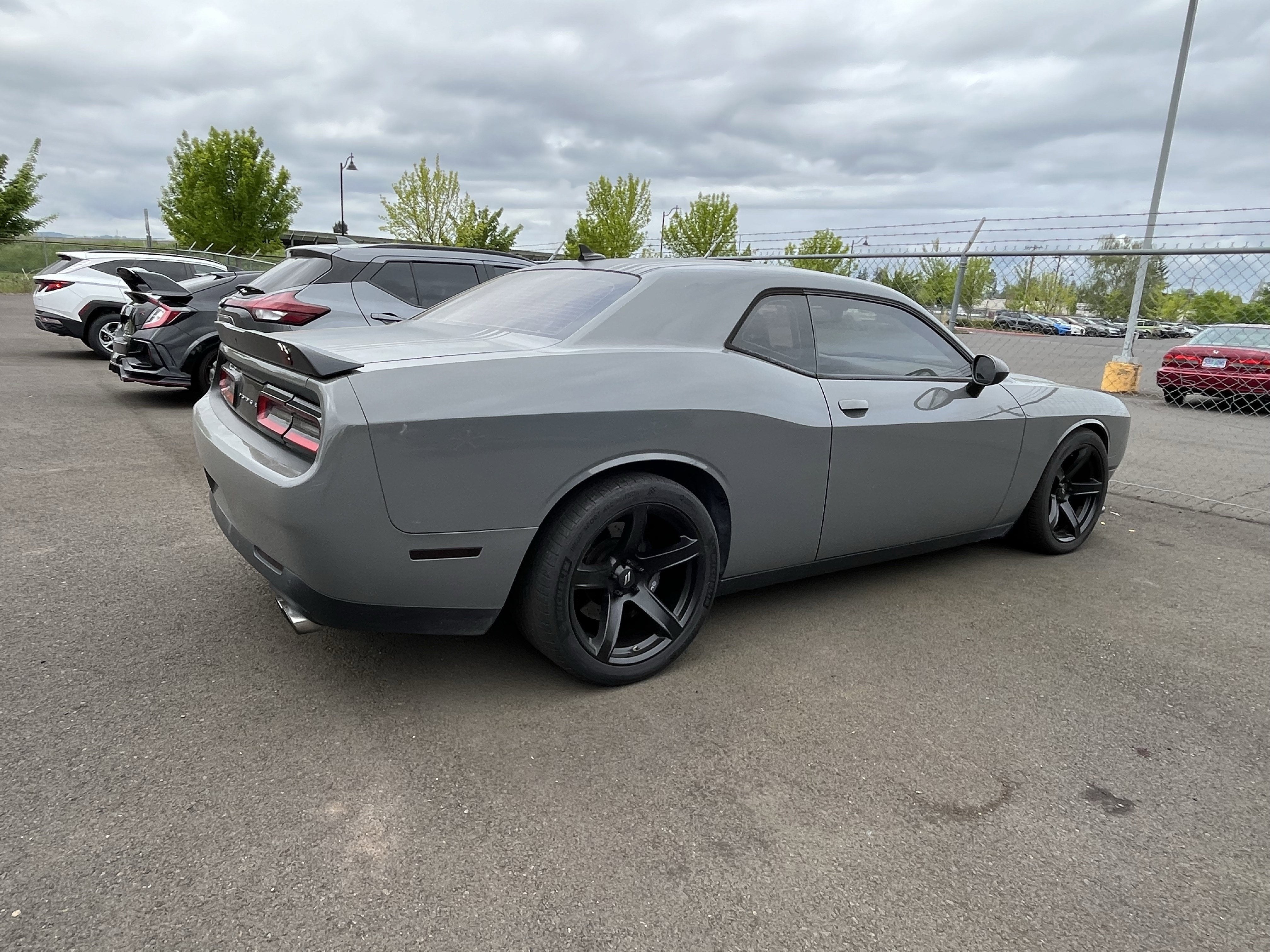 2018 Dodge Challenger 392 Hemi Scat Pack Shaker