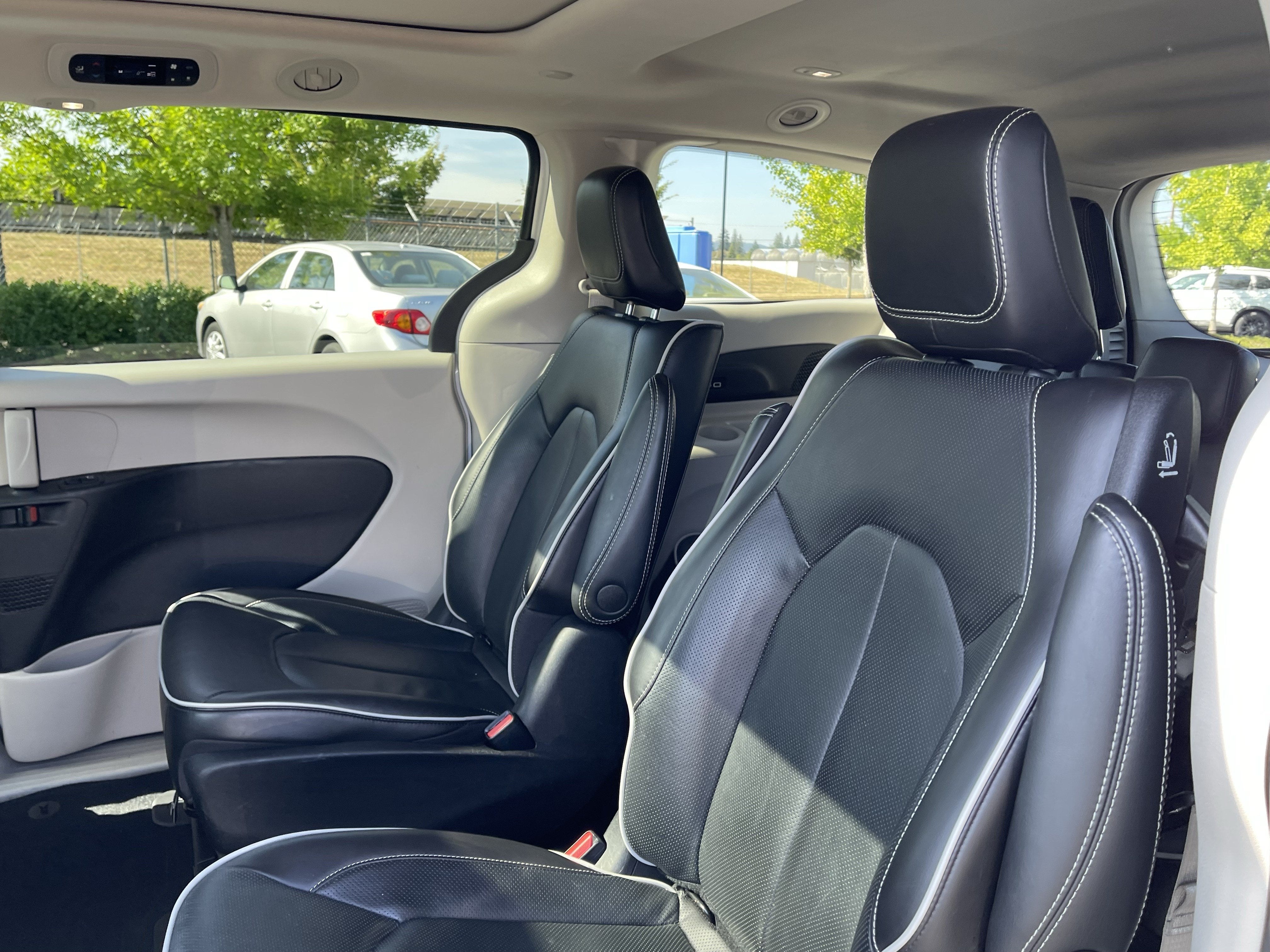 2023 Chrysler Pacifica Hybrid Limited