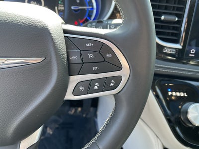 2023 Chrysler Pacifica Hybrid Limited