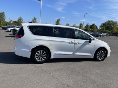 2023 Chrysler Pacifica Hybrid Limited