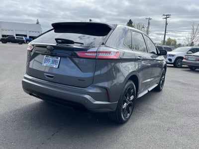 2022 Ford Edge SE