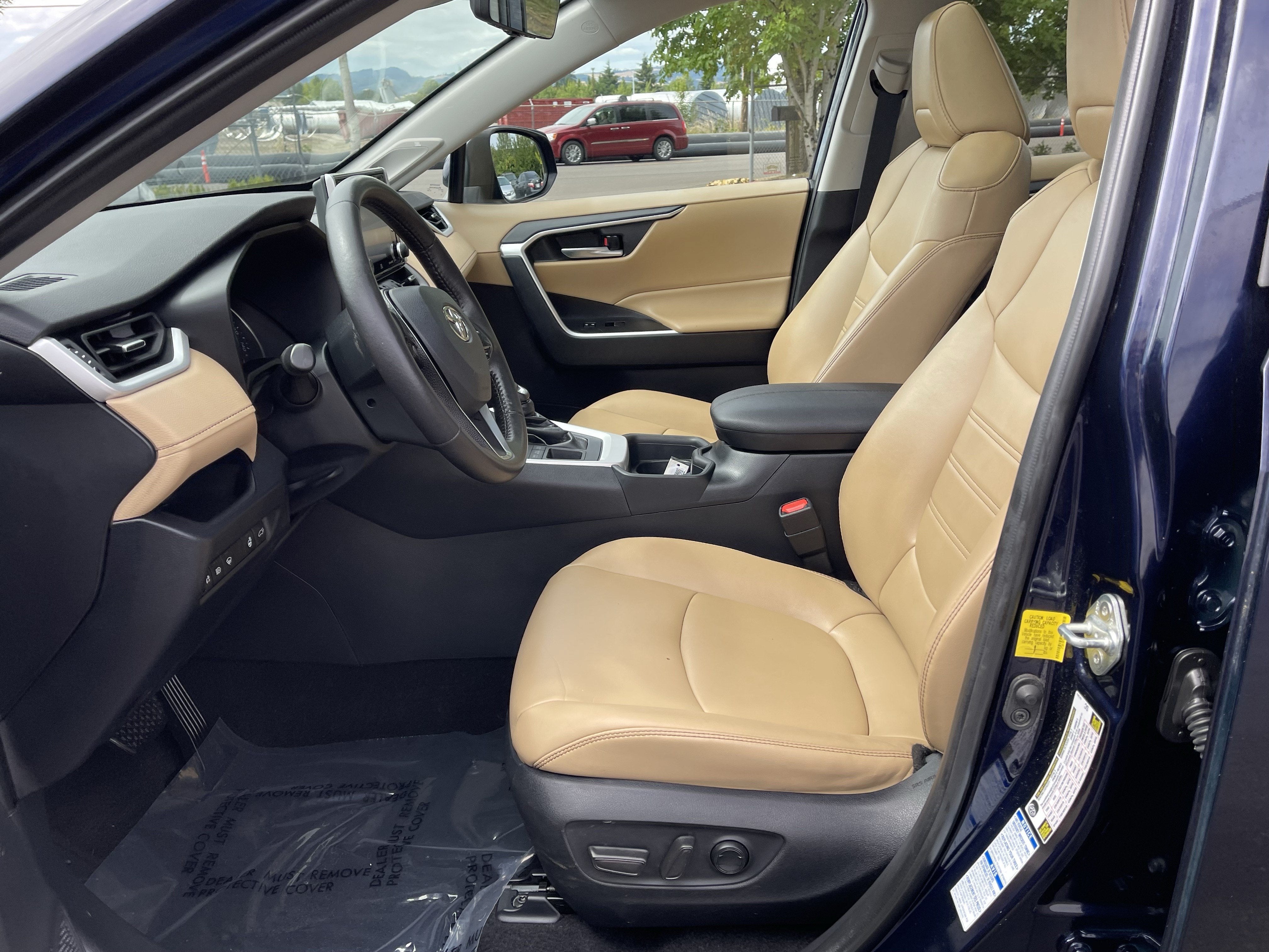 2020 Toyota RAV4 XLE Premium
